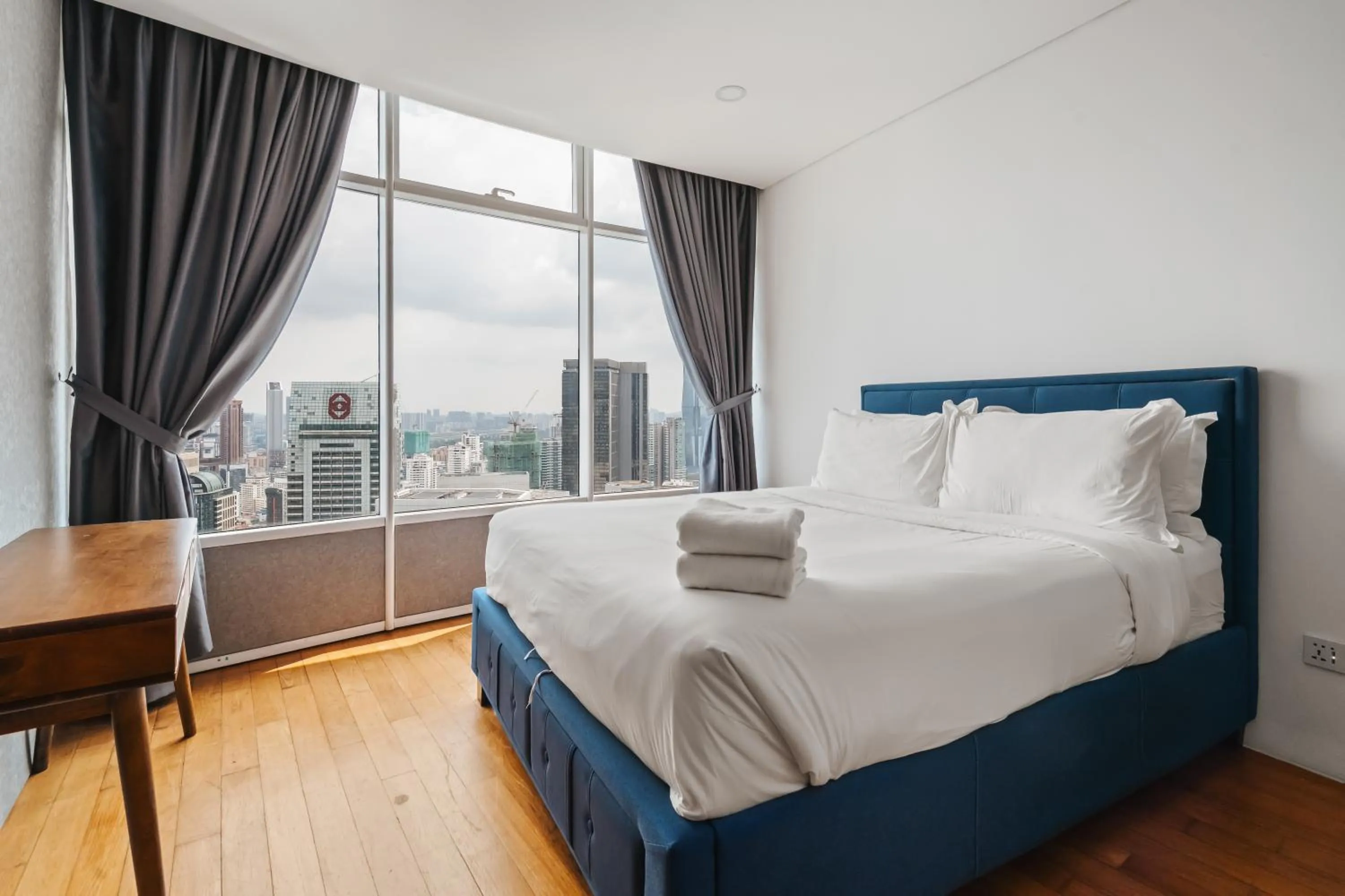 View (from property/room), Bed in Vortex KLCC Apartments