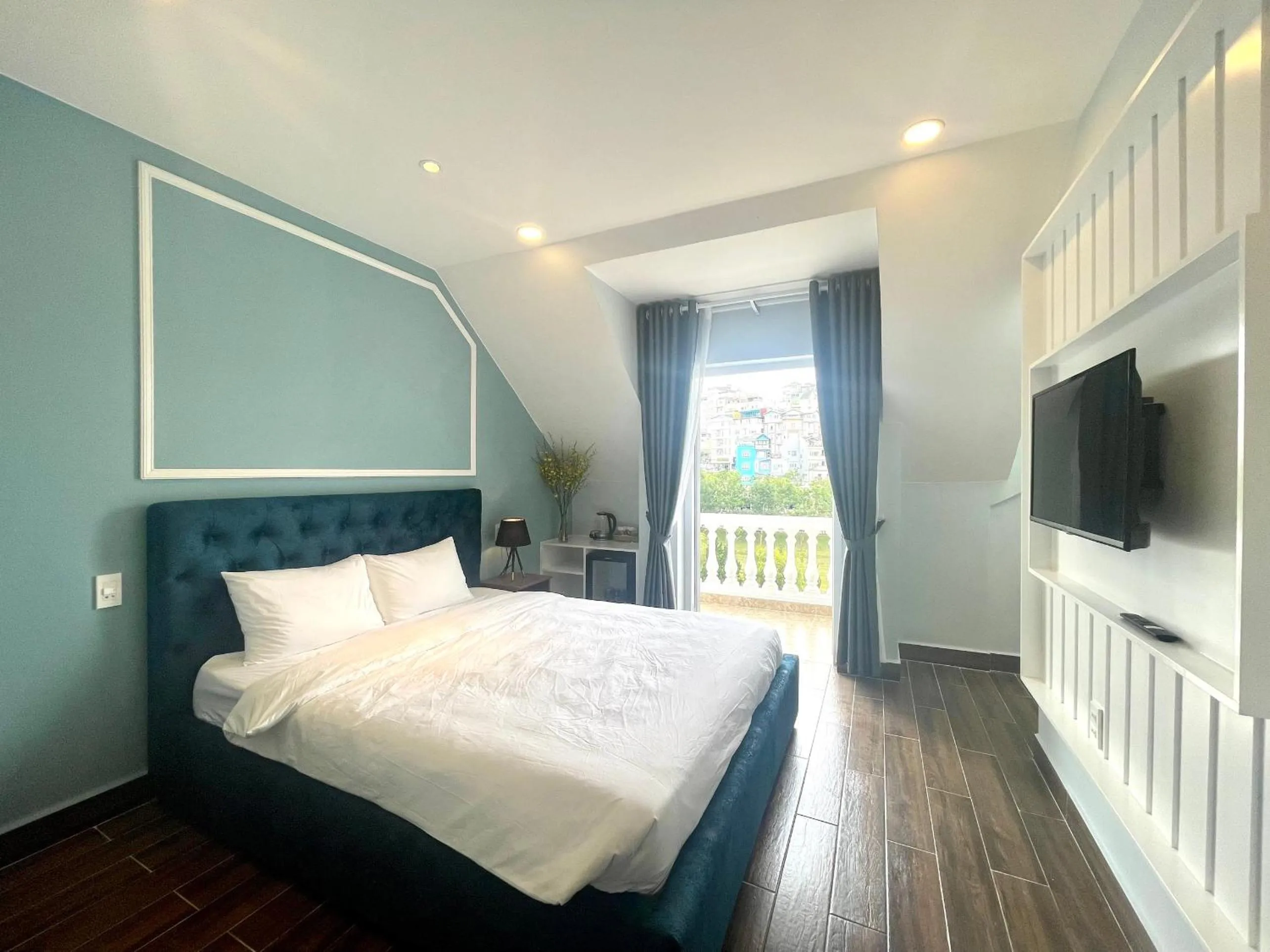 Bed in Phuong Vy Luxury Hotel