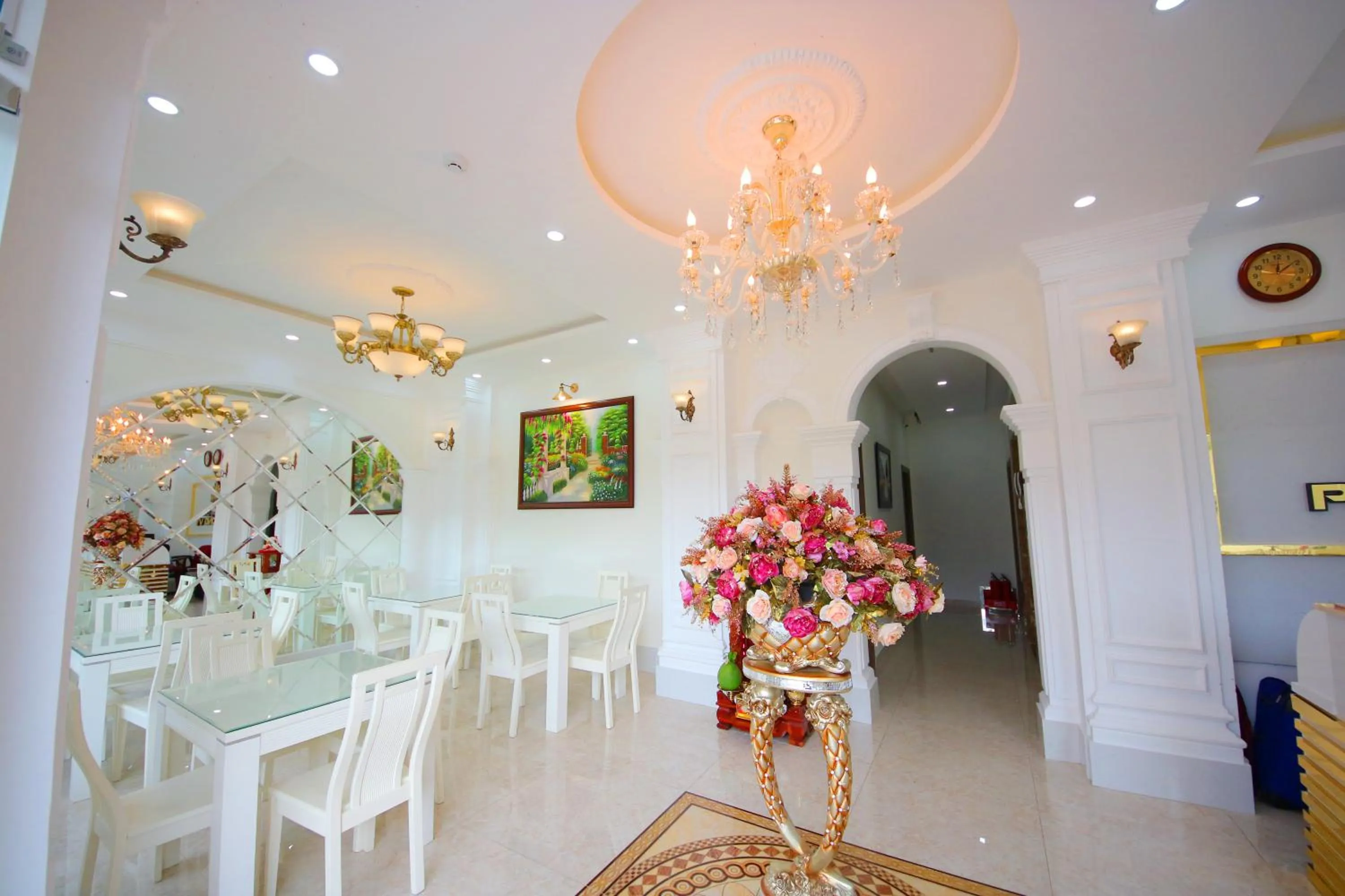 Restaurant/places to eat in Phuong Vy Luxury Hotel