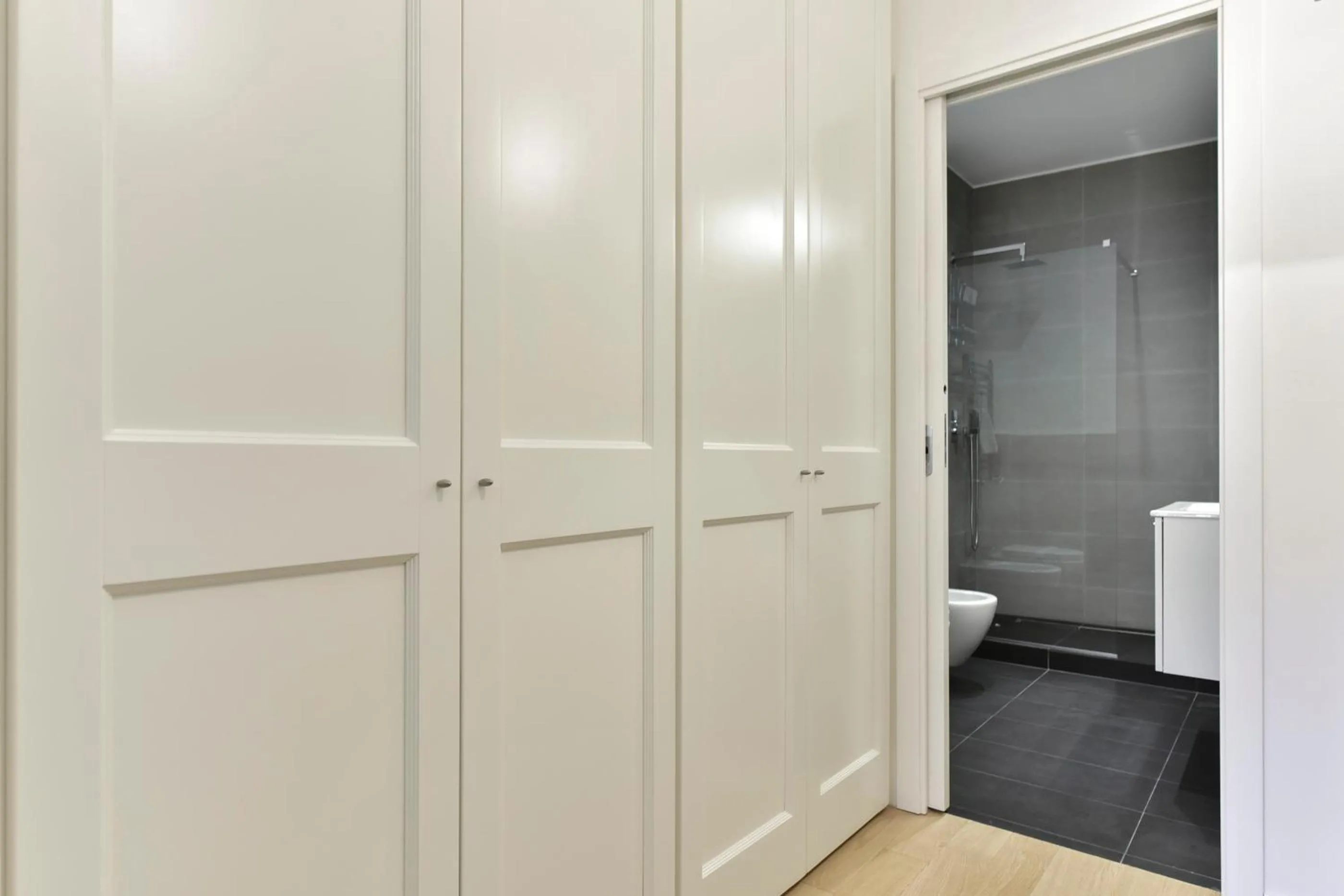 wardrobe in Campo de' Fiori Brand New Apartment