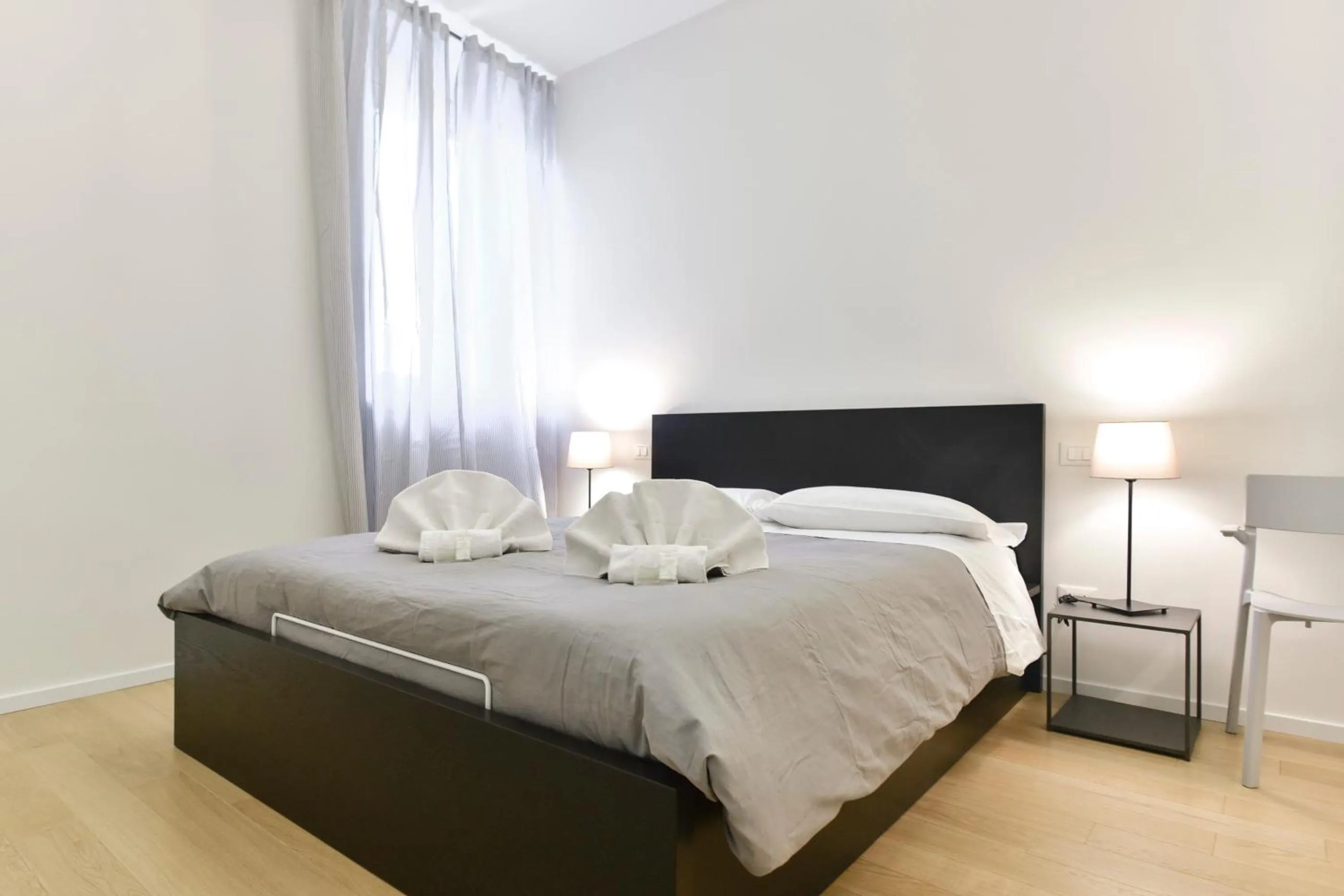 Bed in Campo de' Fiori Brand New Apartment