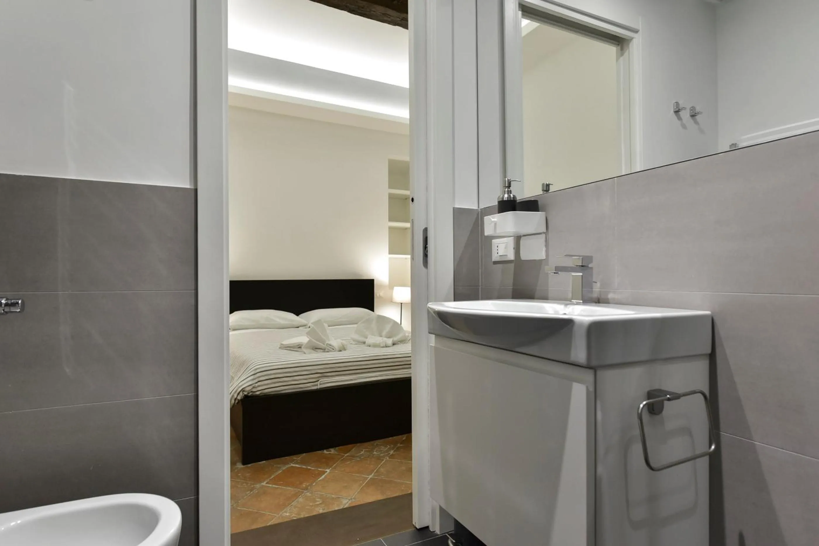 Toilet, Bed in Campo de' Fiori Brand New Apartment