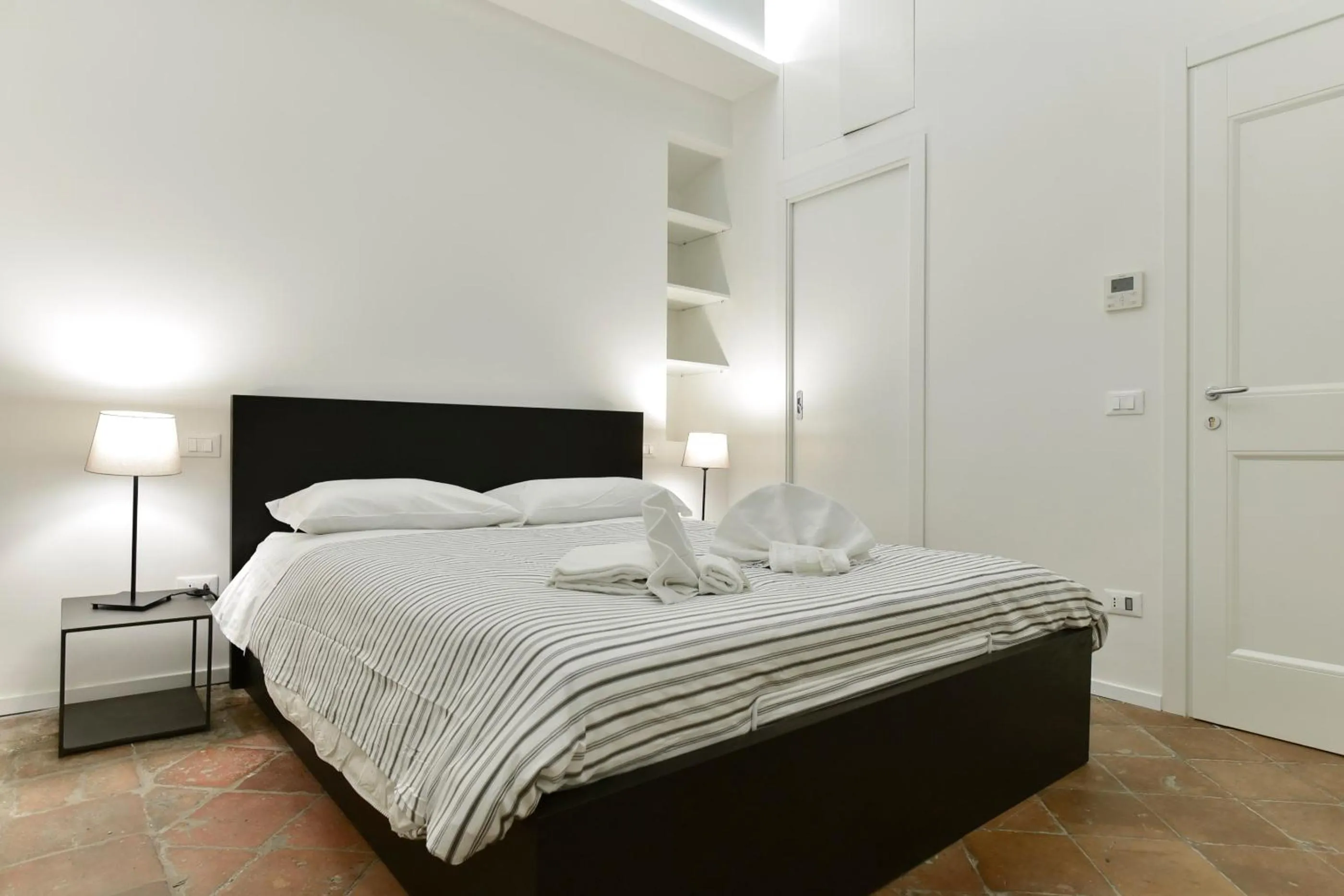 Bed in Campo de' Fiori Brand New Apartment
