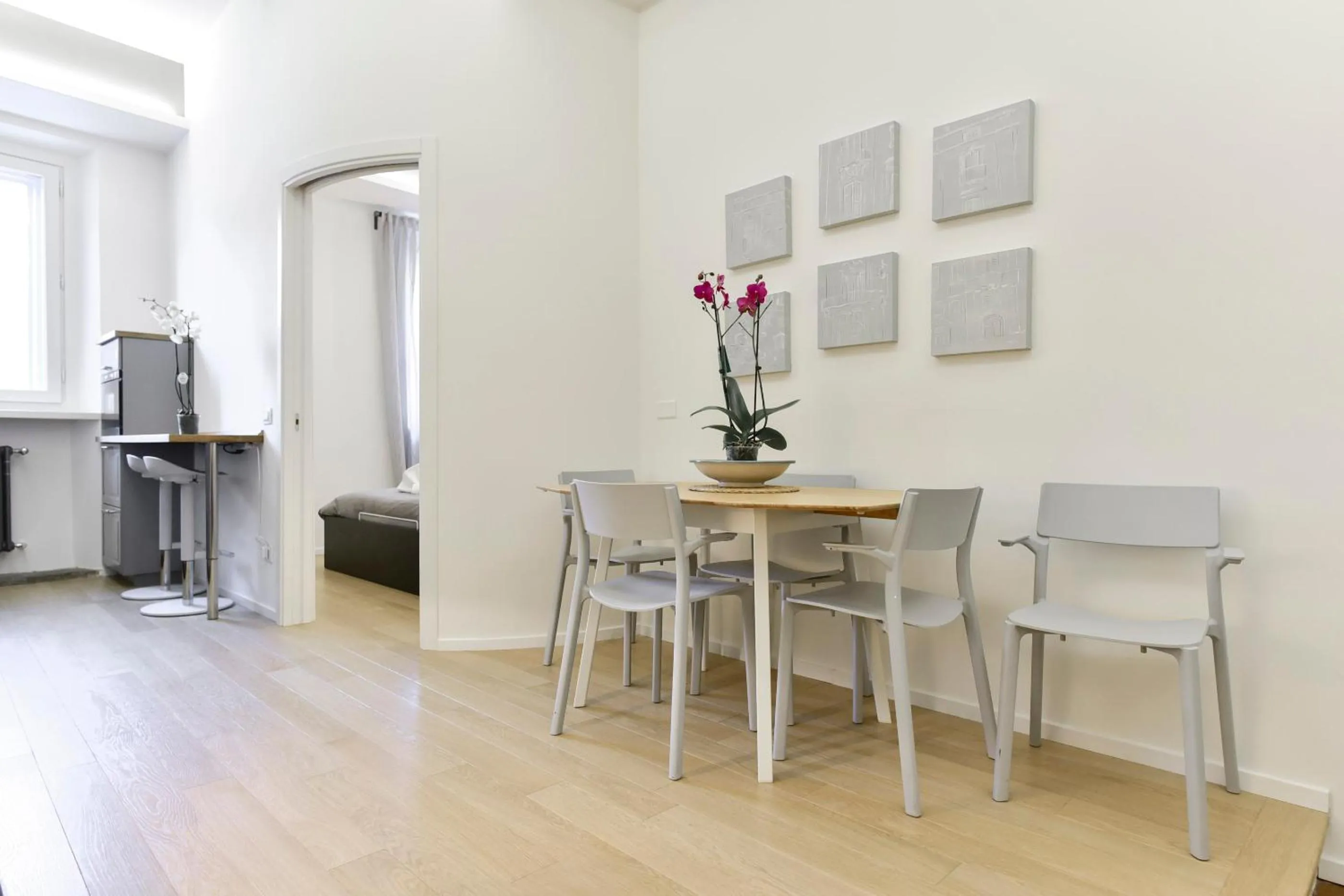 Dining area in Campo de' Fiori Brand New Apartment