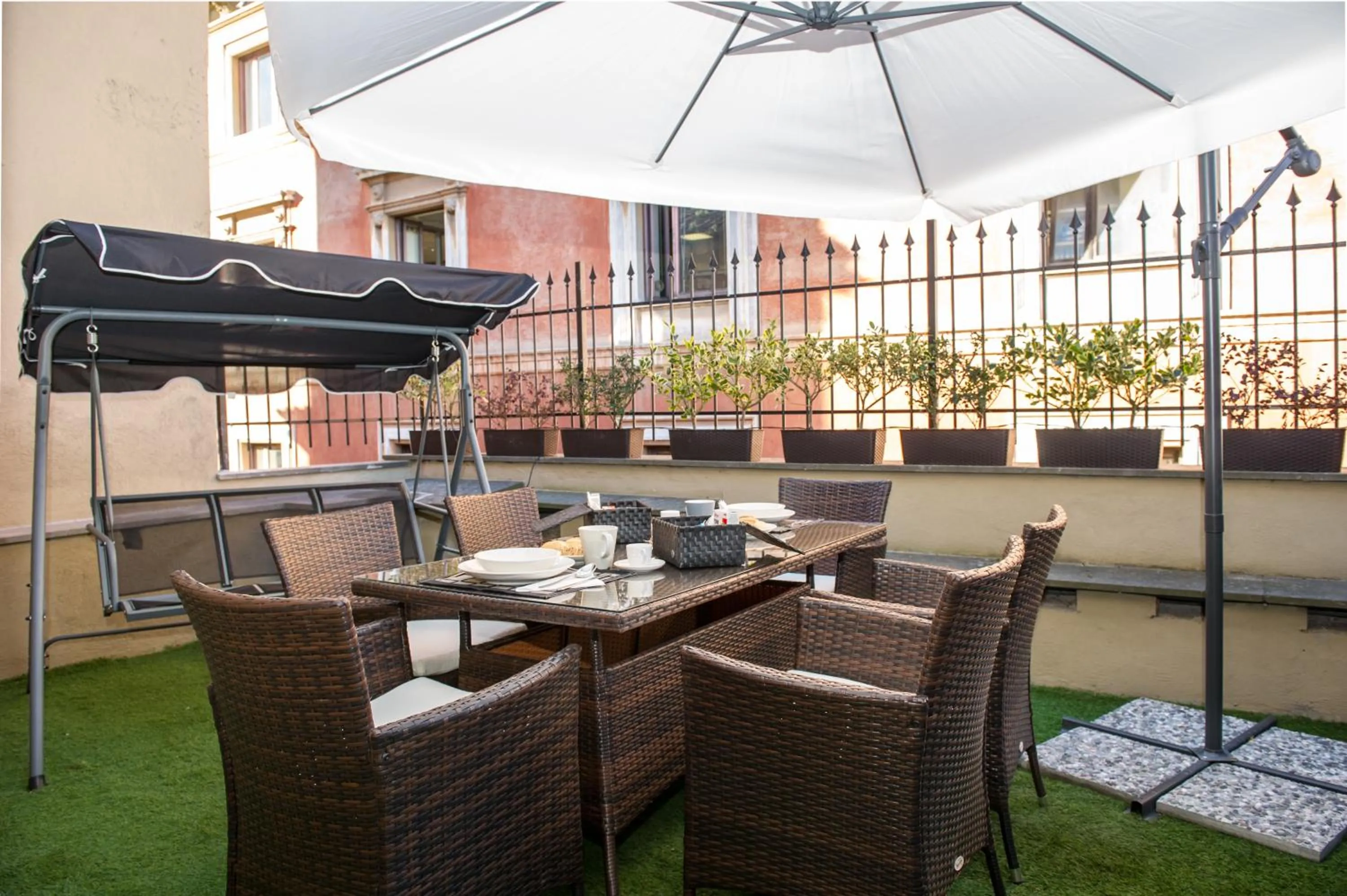 Balcony/Terrace in Brunelleschi Holidays Hostel