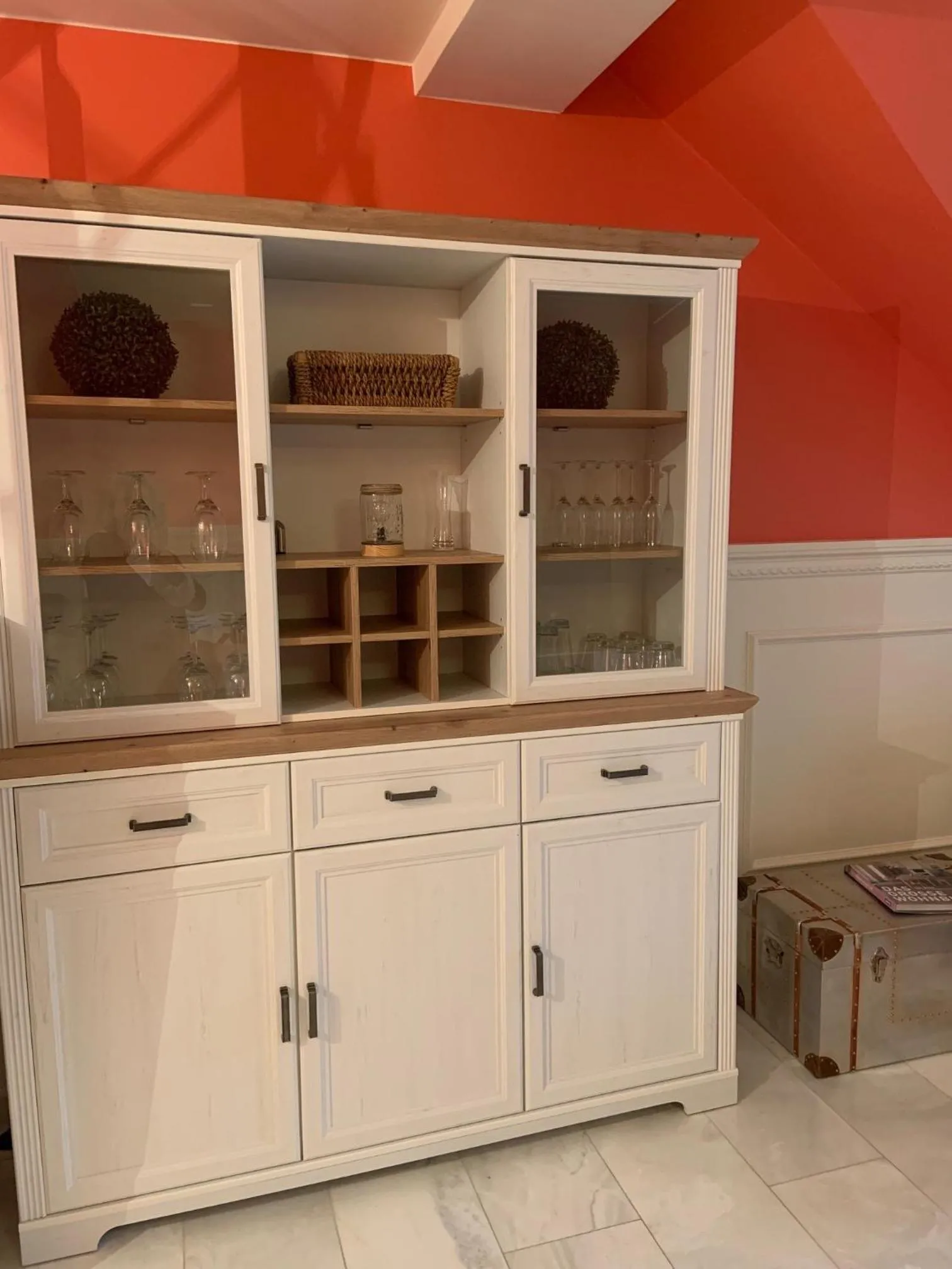Kitchen or kitchenette in Ferienwohnung Carlotta in der Villa Seeblick