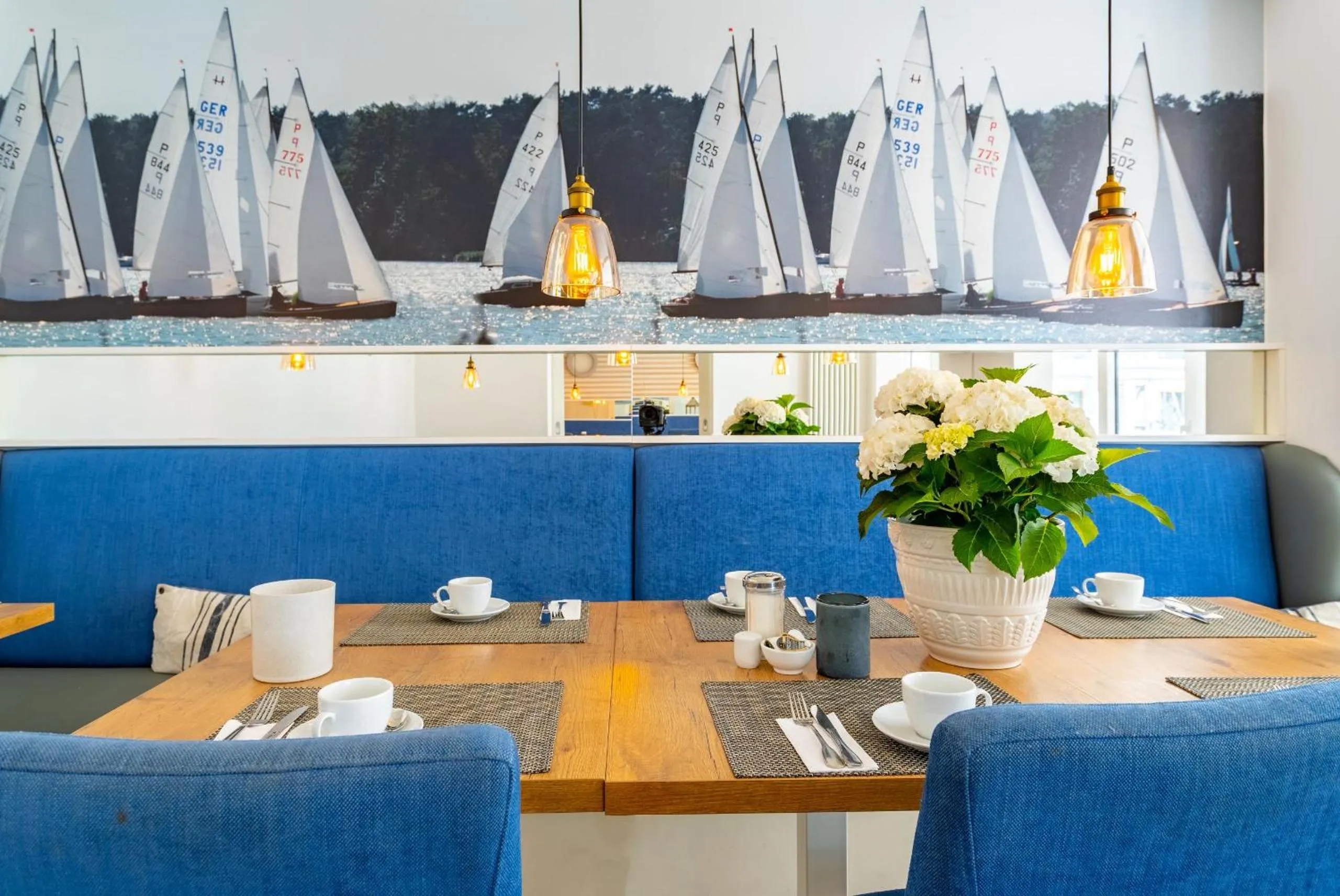 Restaurant/places to eat in Ferienwohnung Carlotta in der Villa Seeblick
