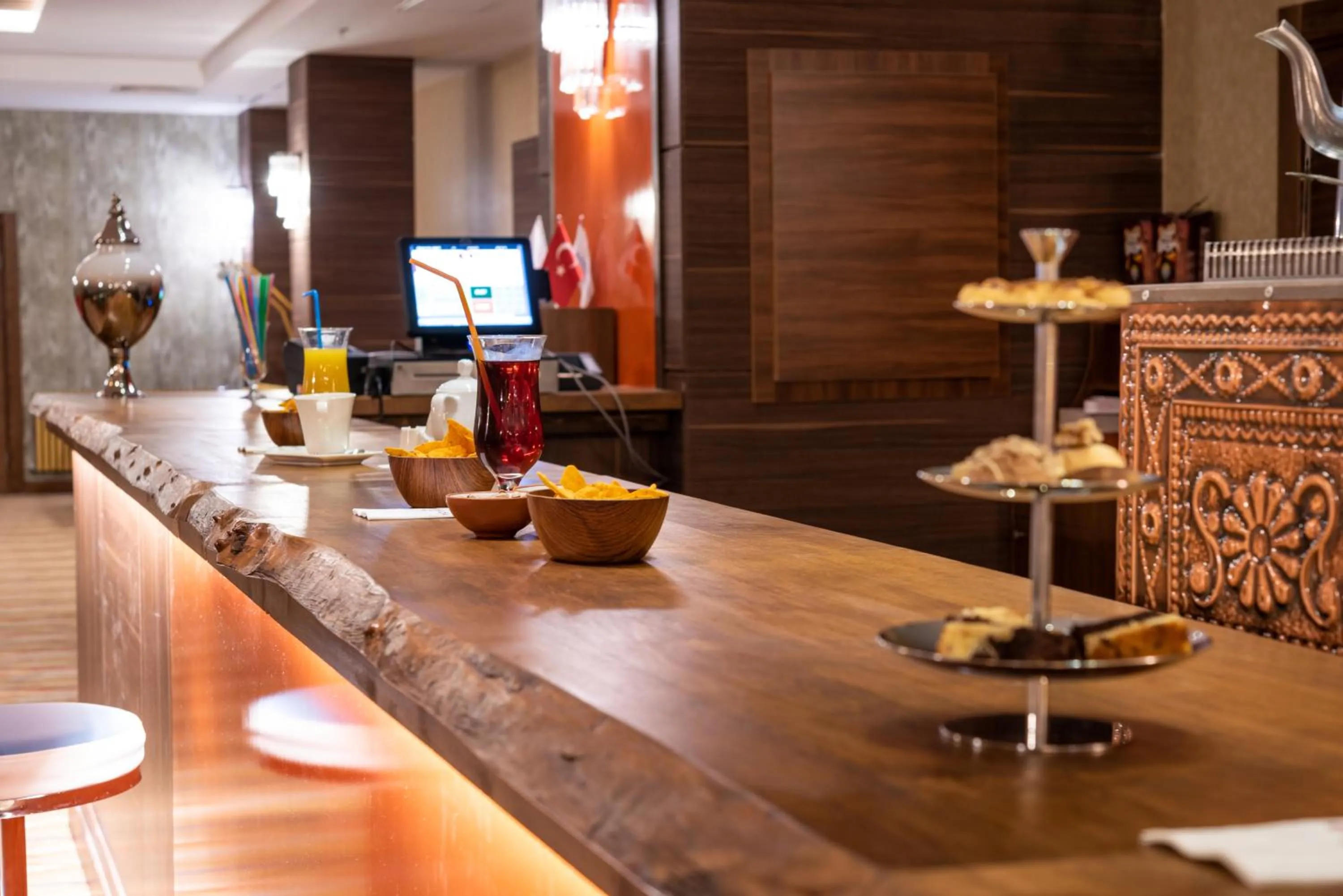 Food and drinks in Das 3917