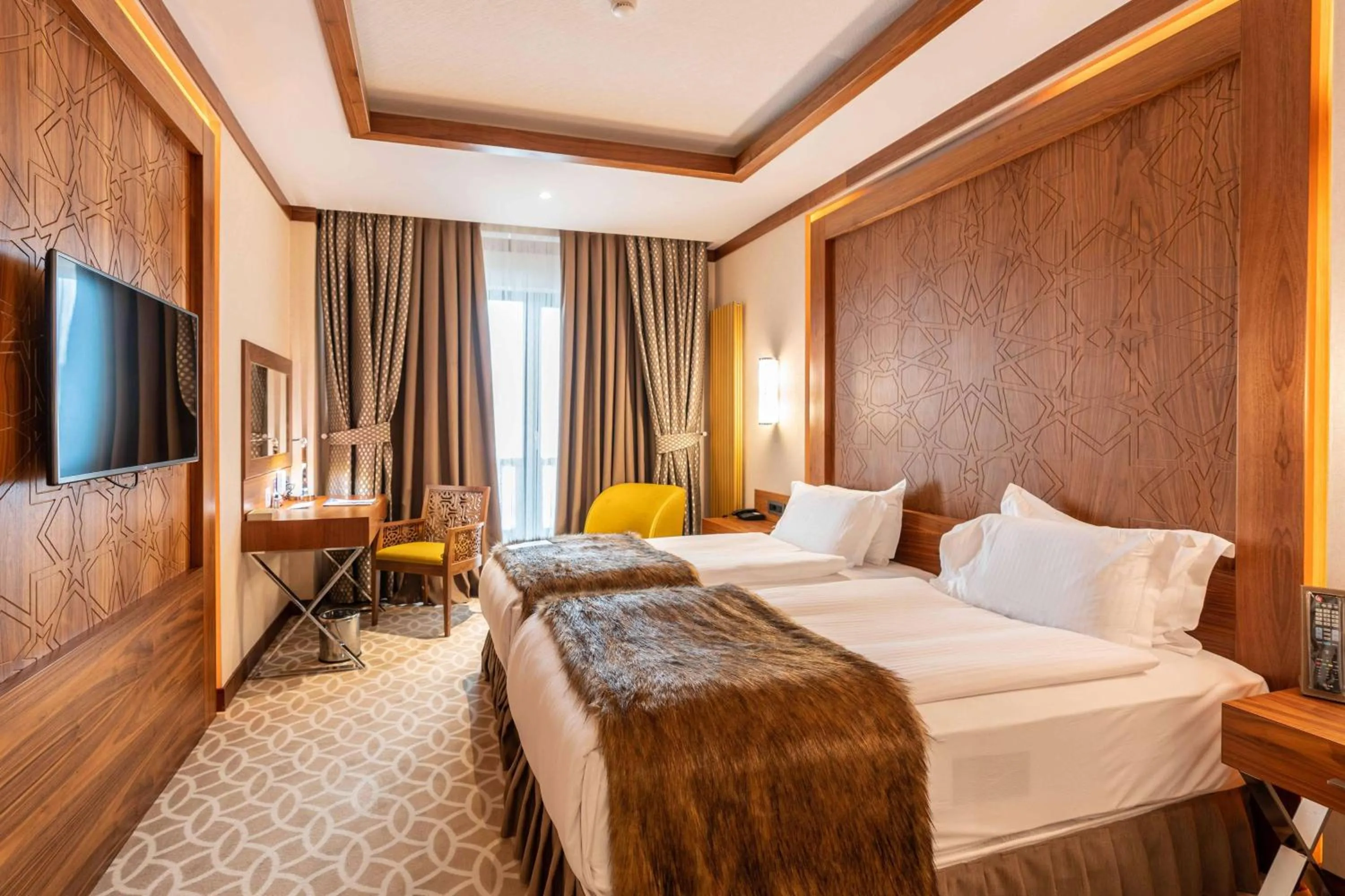 Bedroom, Bed in Das 3917