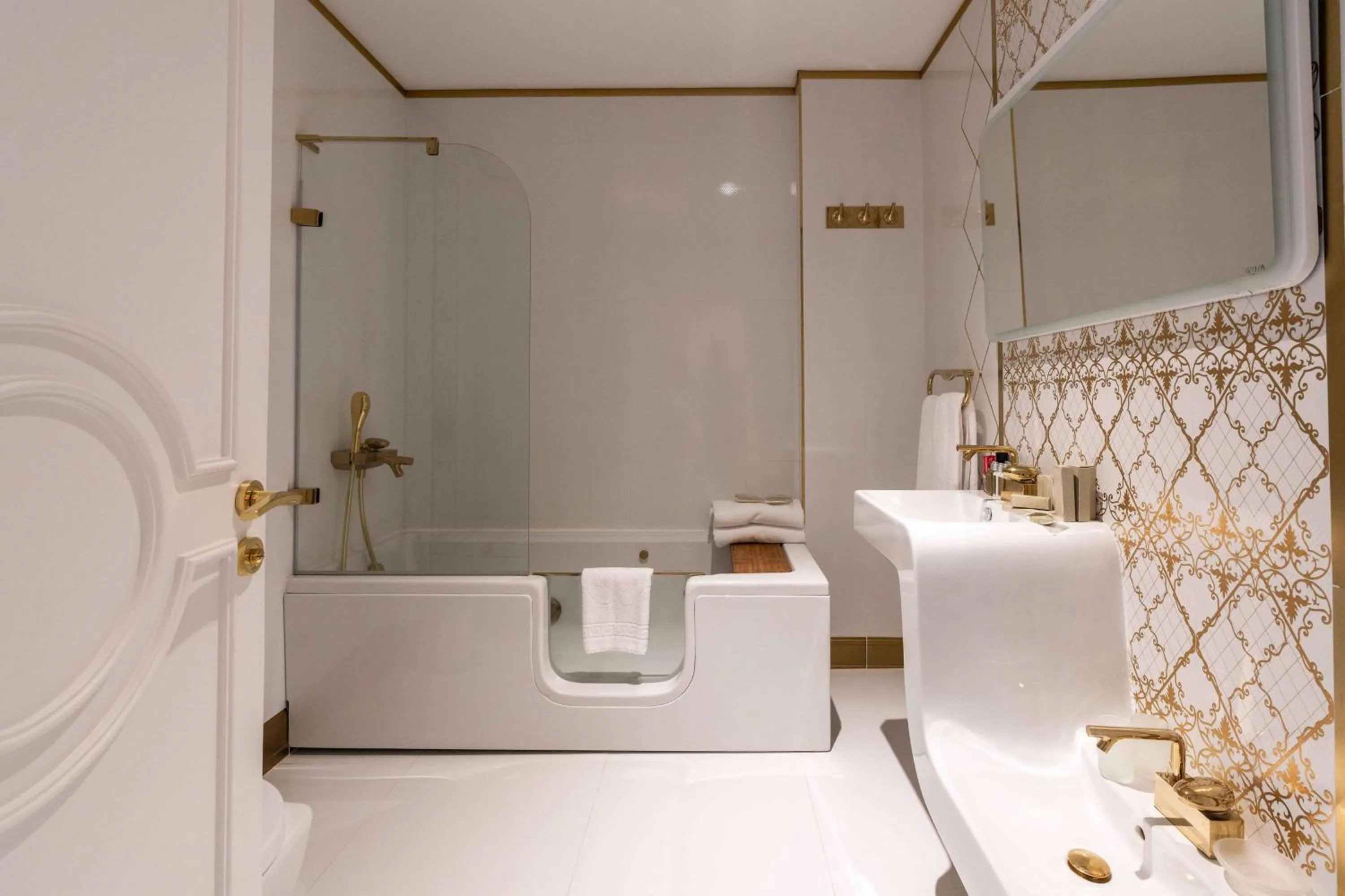 Bathroom in Das 3917