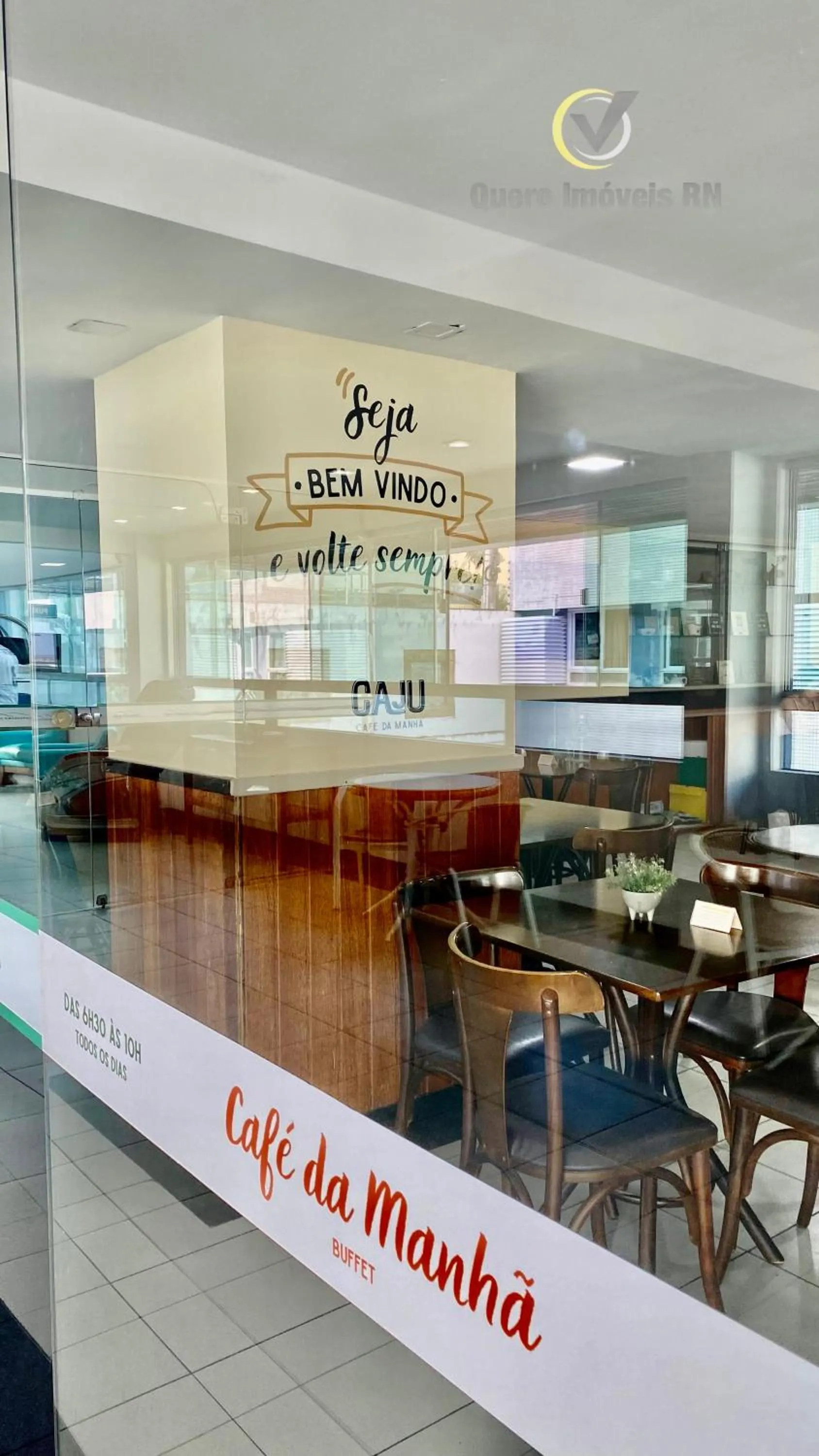 Restaurant/places to eat in Ponta Negra Beach beira-mar