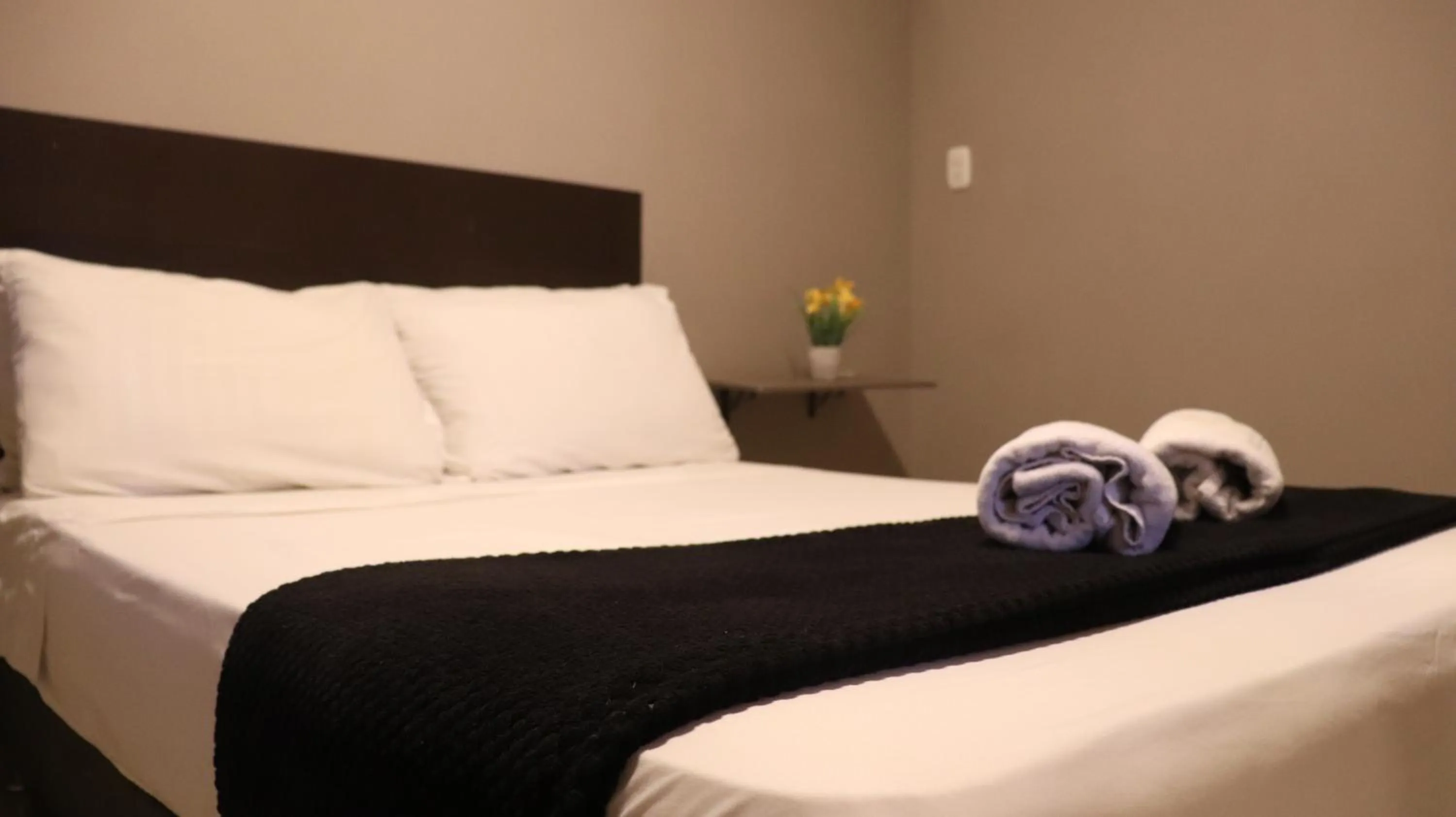 Bedroom, Bed in Hotel Simón Plaza