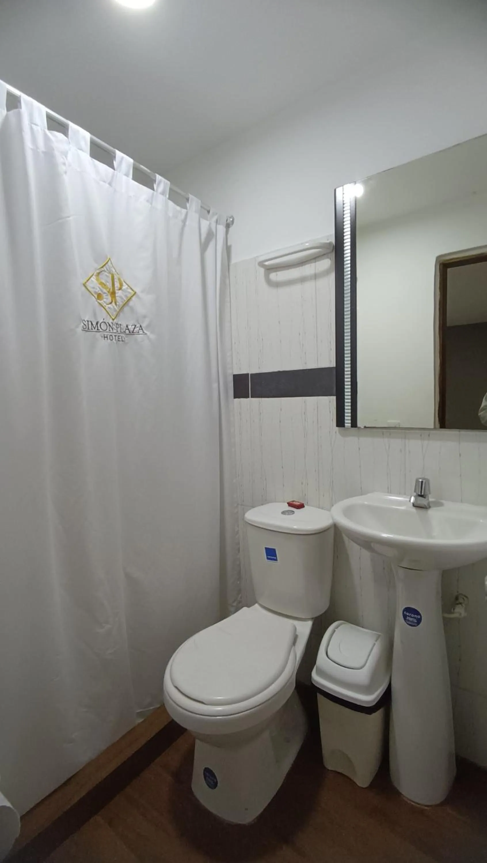 Bathroom in Hotel Simón Plaza