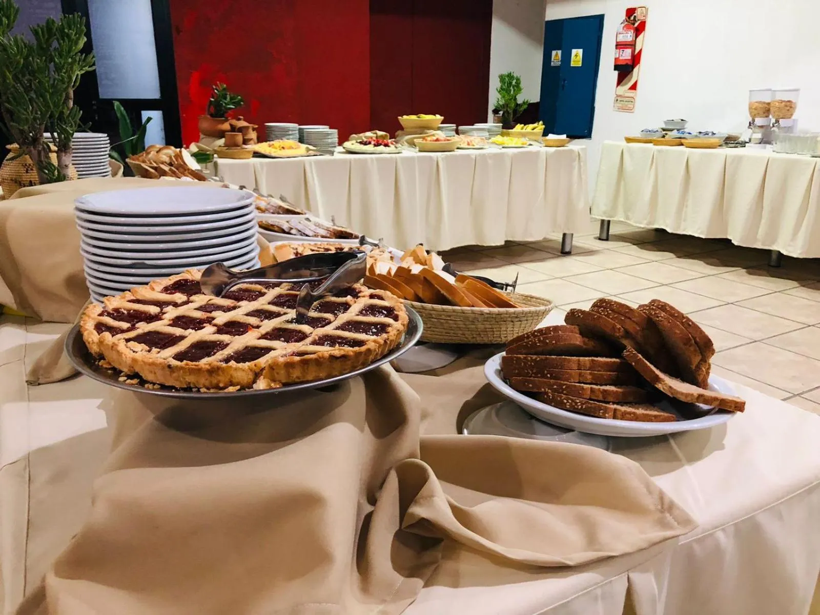 Food in Grand Hotel by MH