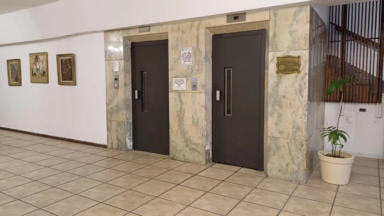 Facade/entrance in Grand Hotel by MH