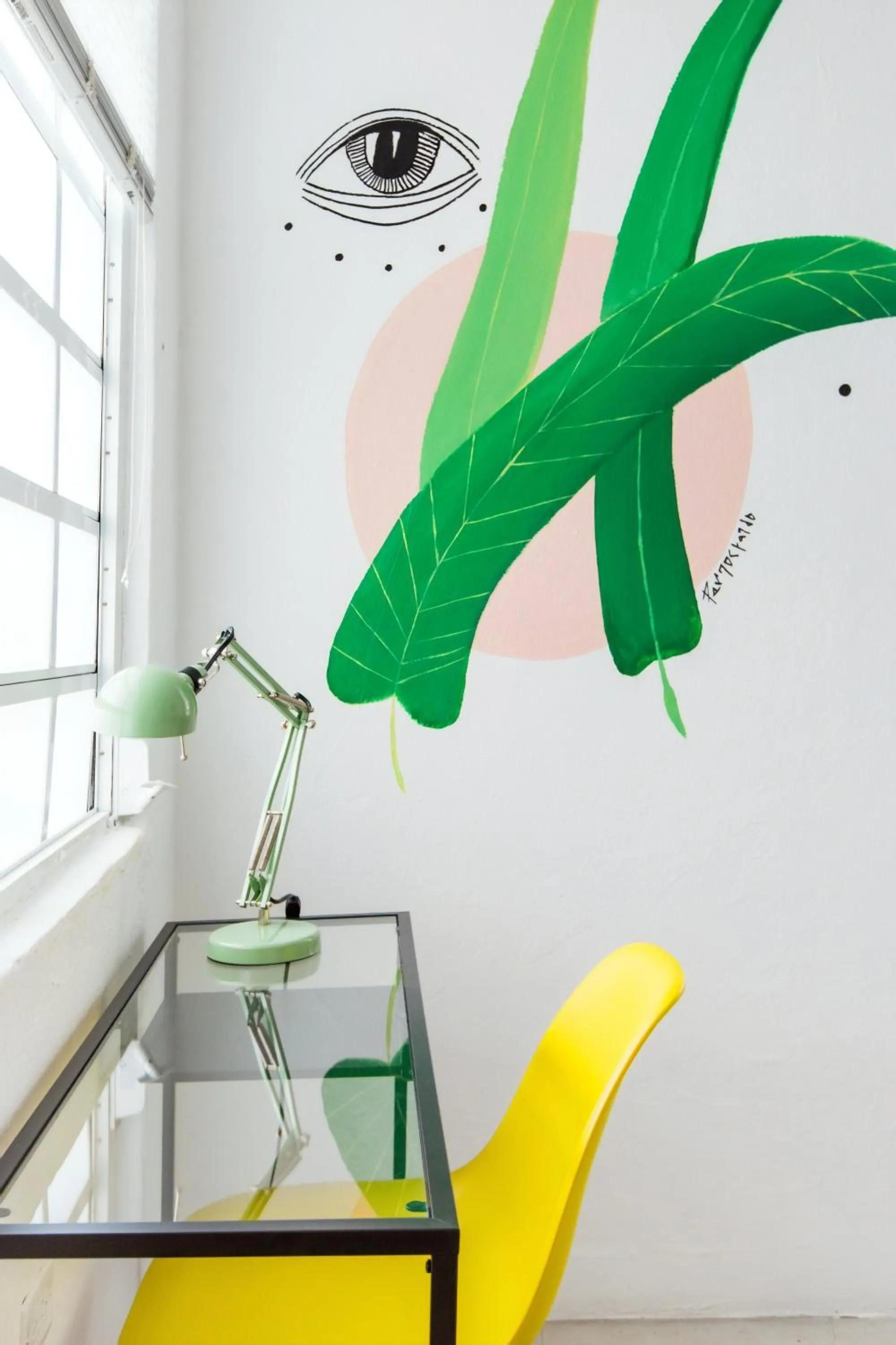 Decorative detail in TROPICALIA by DW