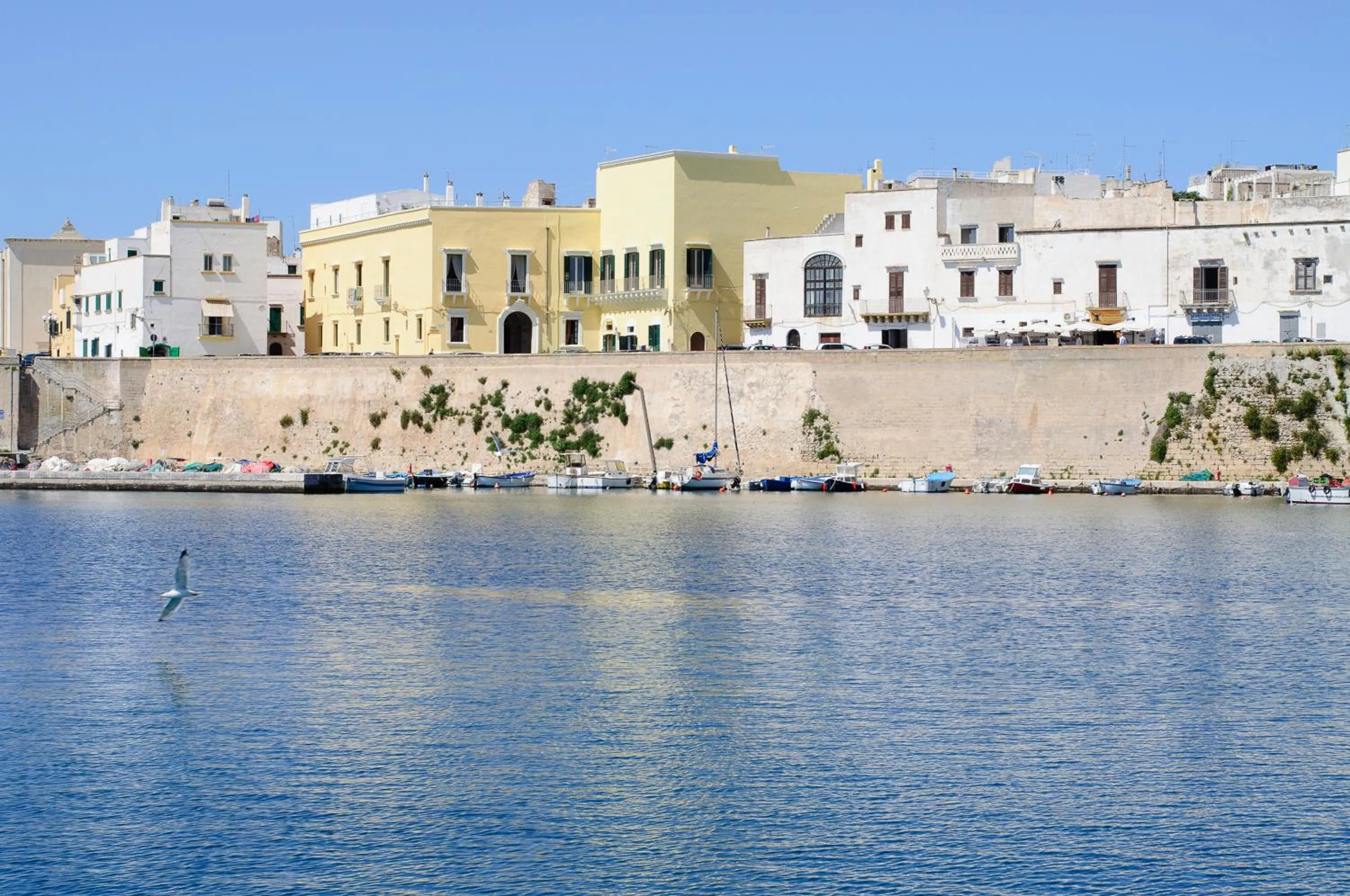 Property building in Palazzo De Tomasi B&B