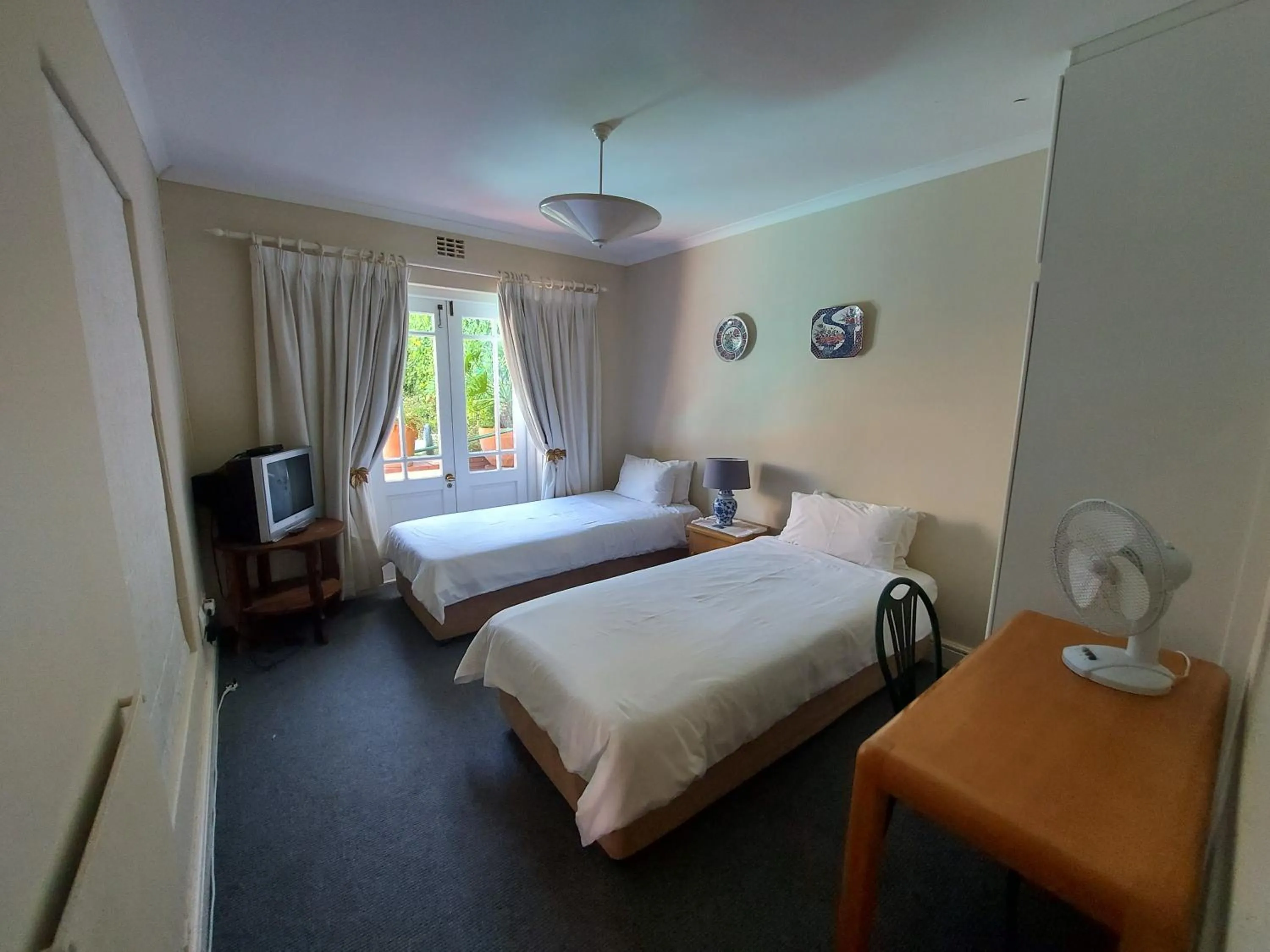 Bedroom, Bed in Newlands Guest House