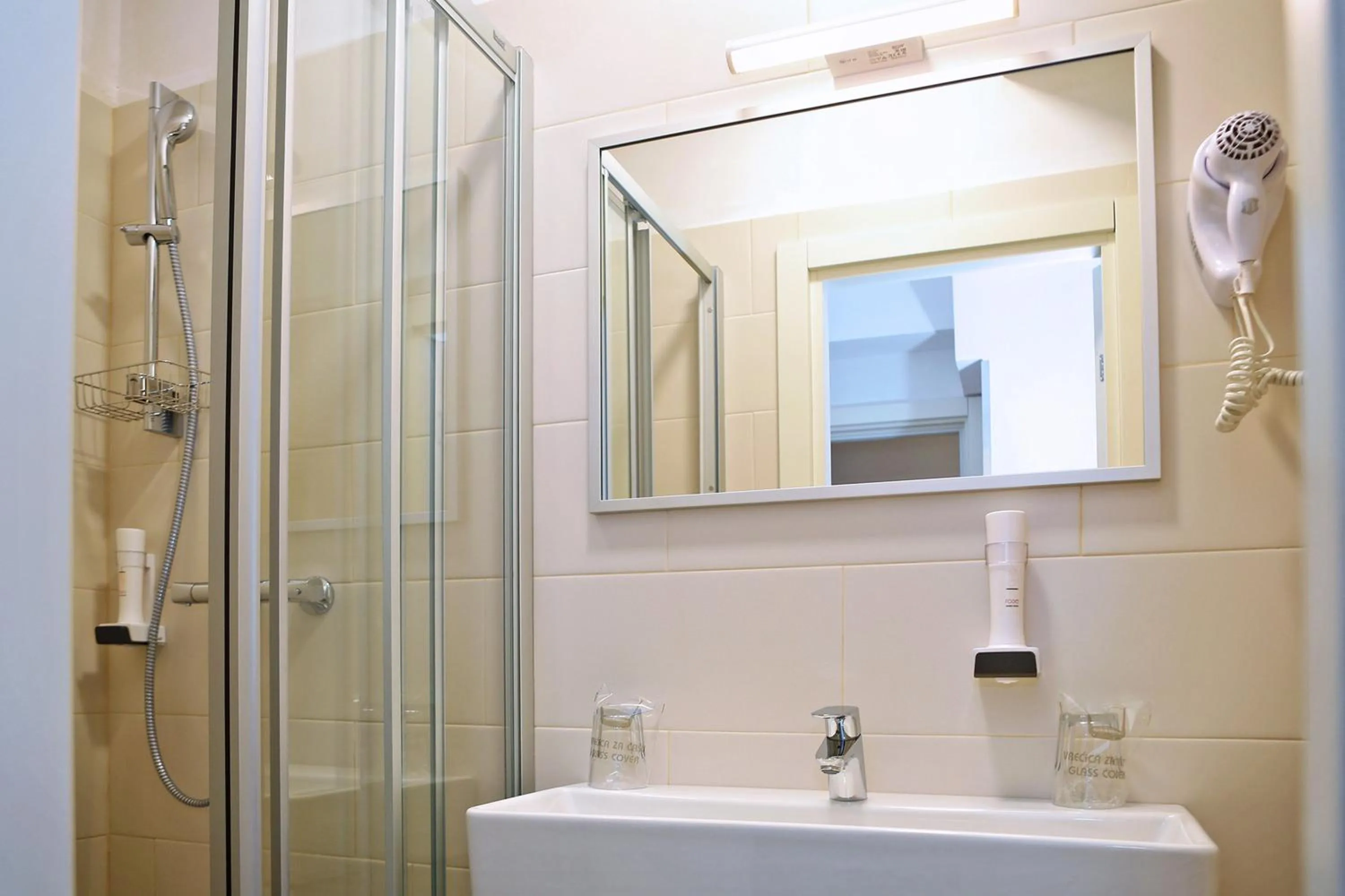 Bathroom in Hotel Delfin