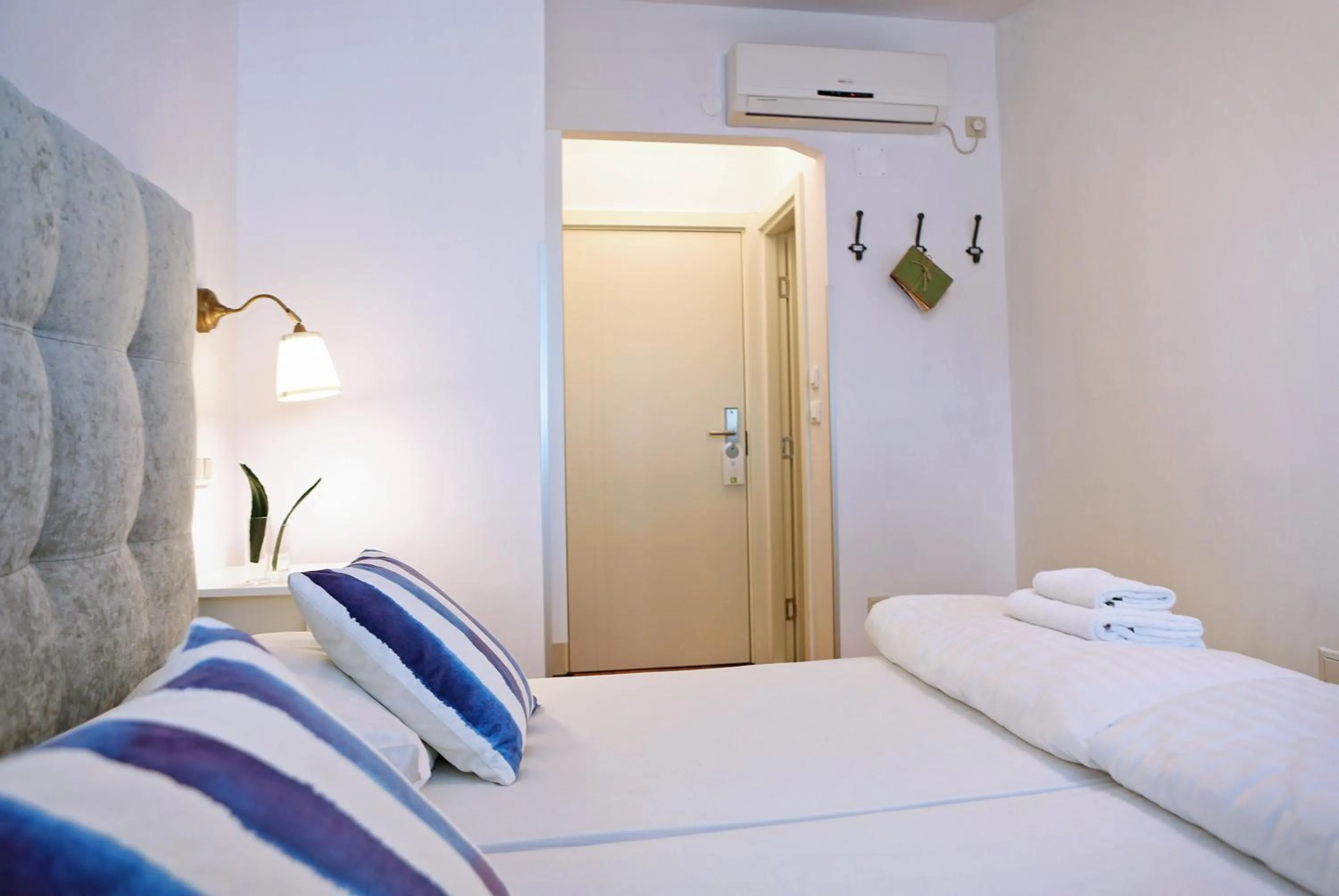 Photo of the whole room, Bed in Hotel Delfin