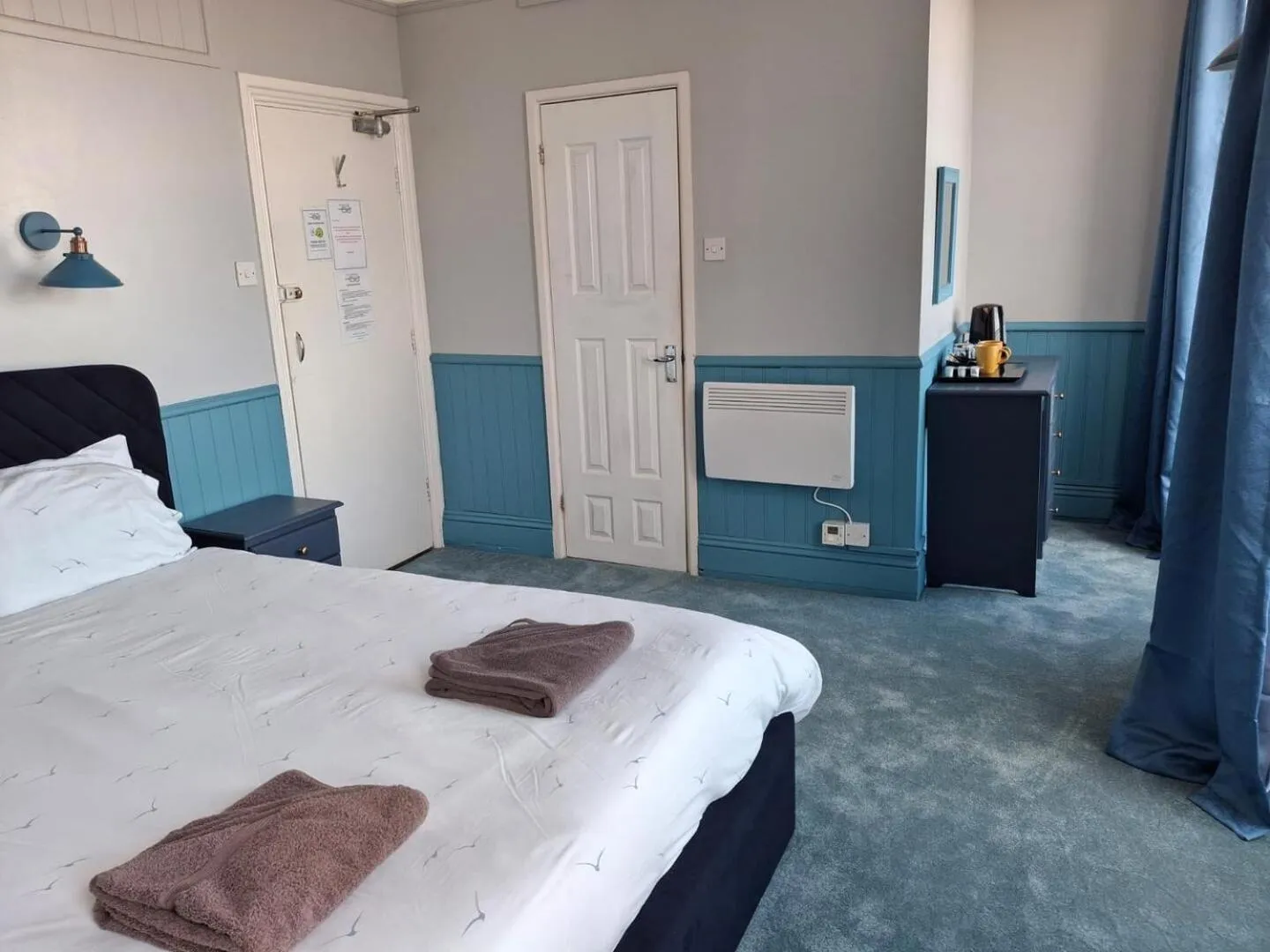 Sea view, Bed in The Leam Hotel