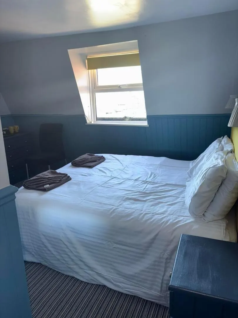 Bedroom, Bed in The Leam Hotel