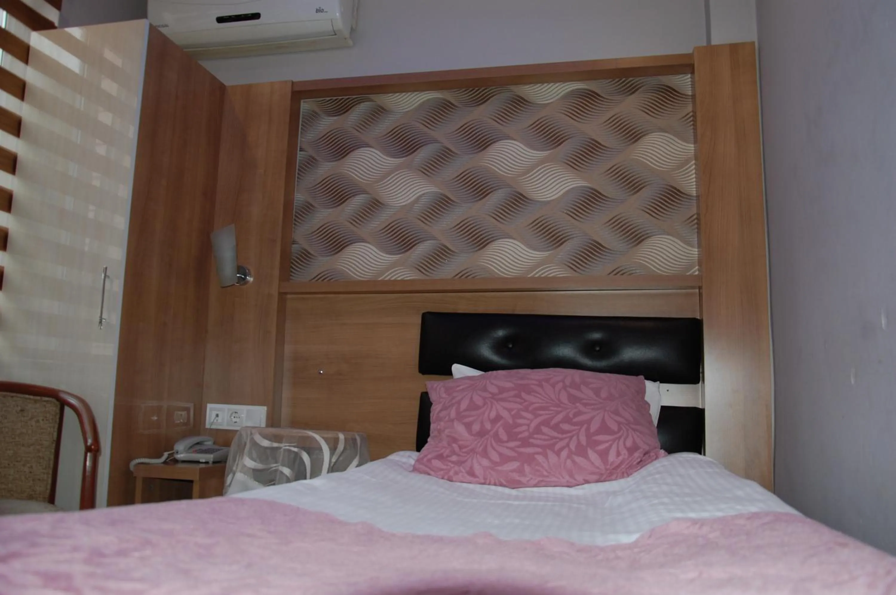 Bedroom in Göznur Otel