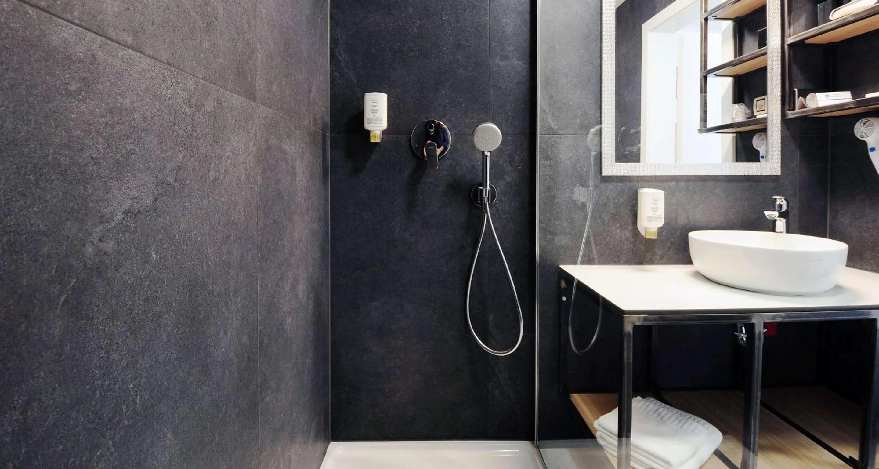 Bedroom in Best Western Airport Hotel Stella