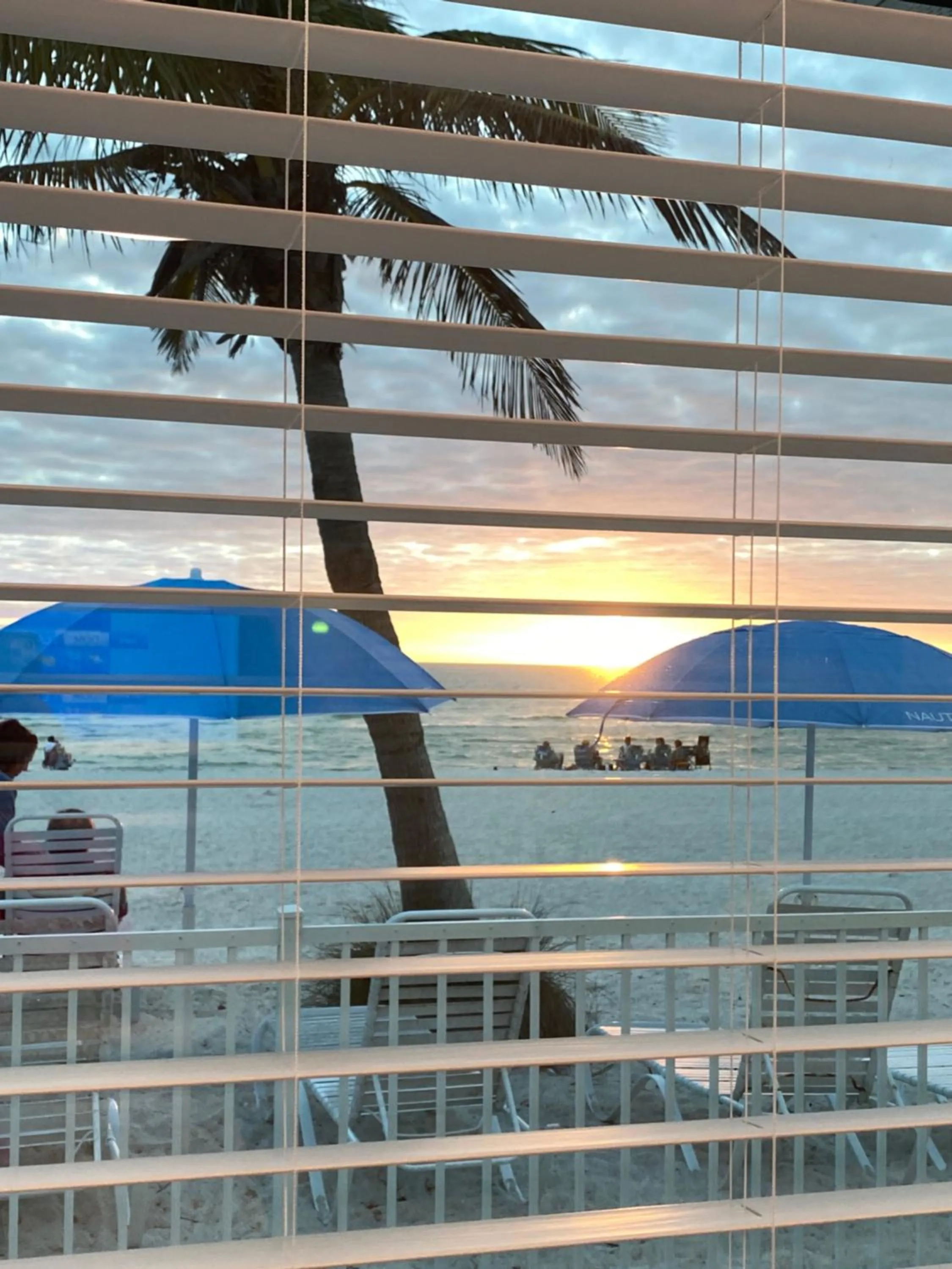 White Sands Beach Resort - Anna Maria Island