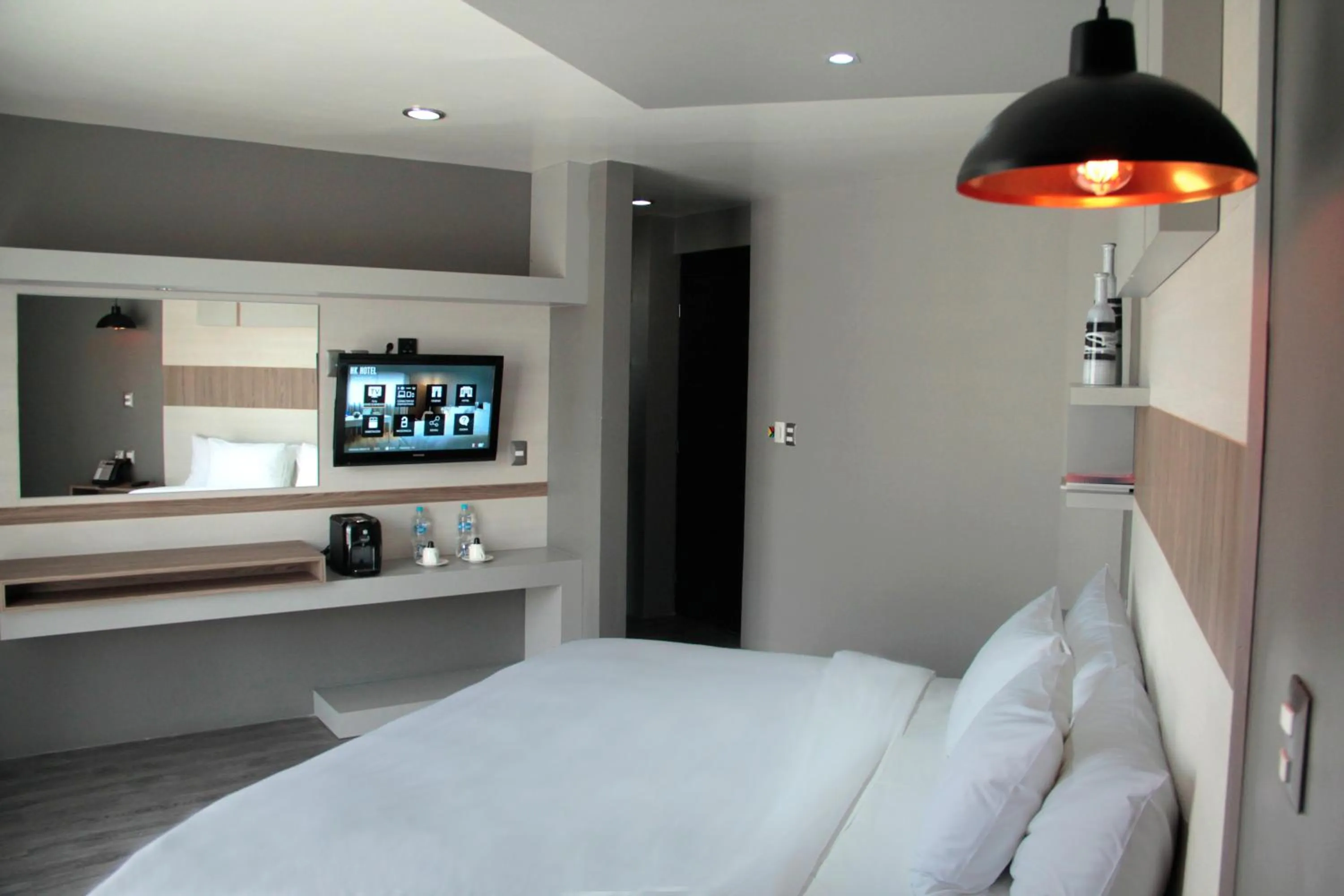 Bedroom, Bed in ESDUMA HK HOTEL Pachuca