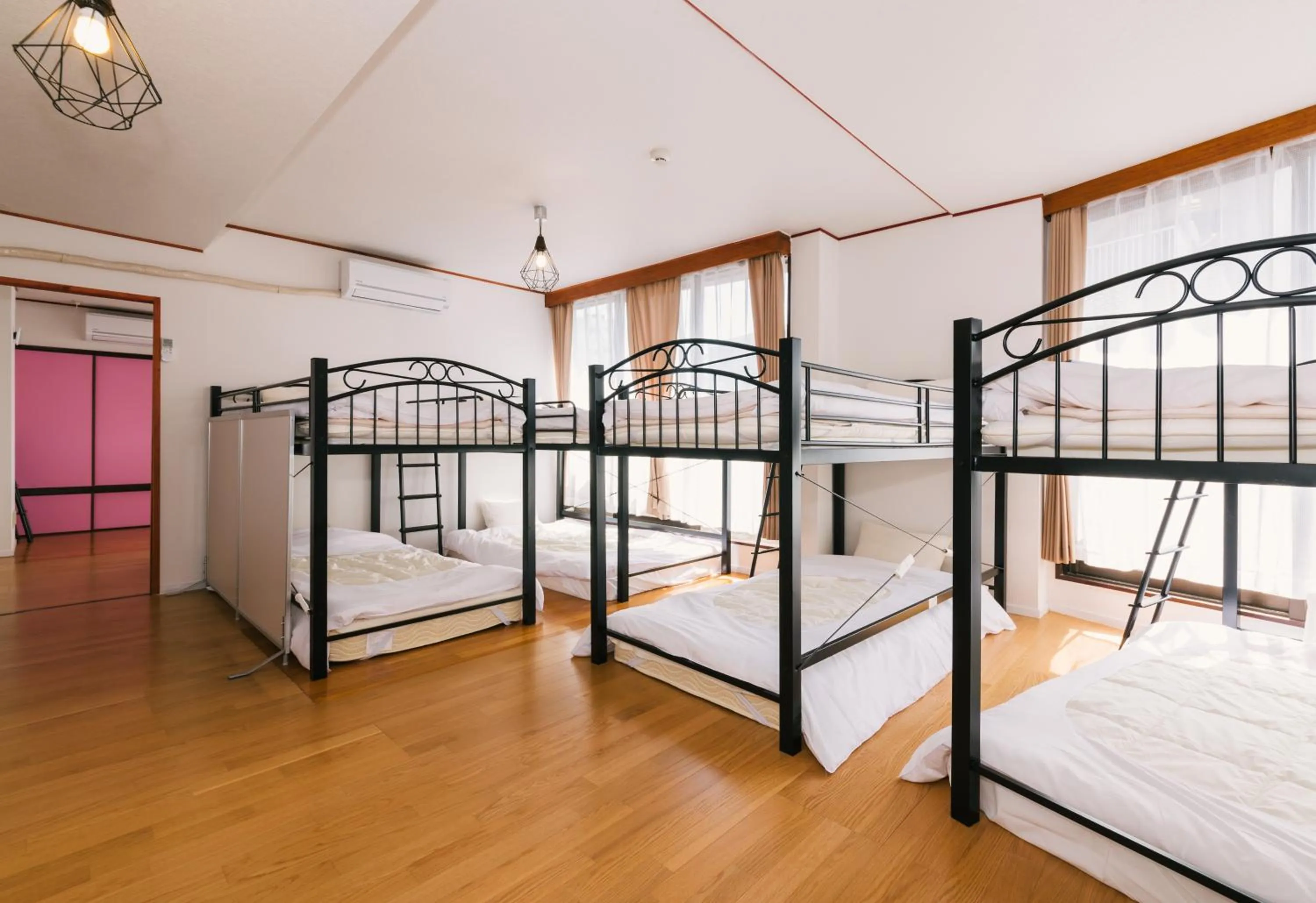 bunk bed, Bed in Yasuragi Nakasu