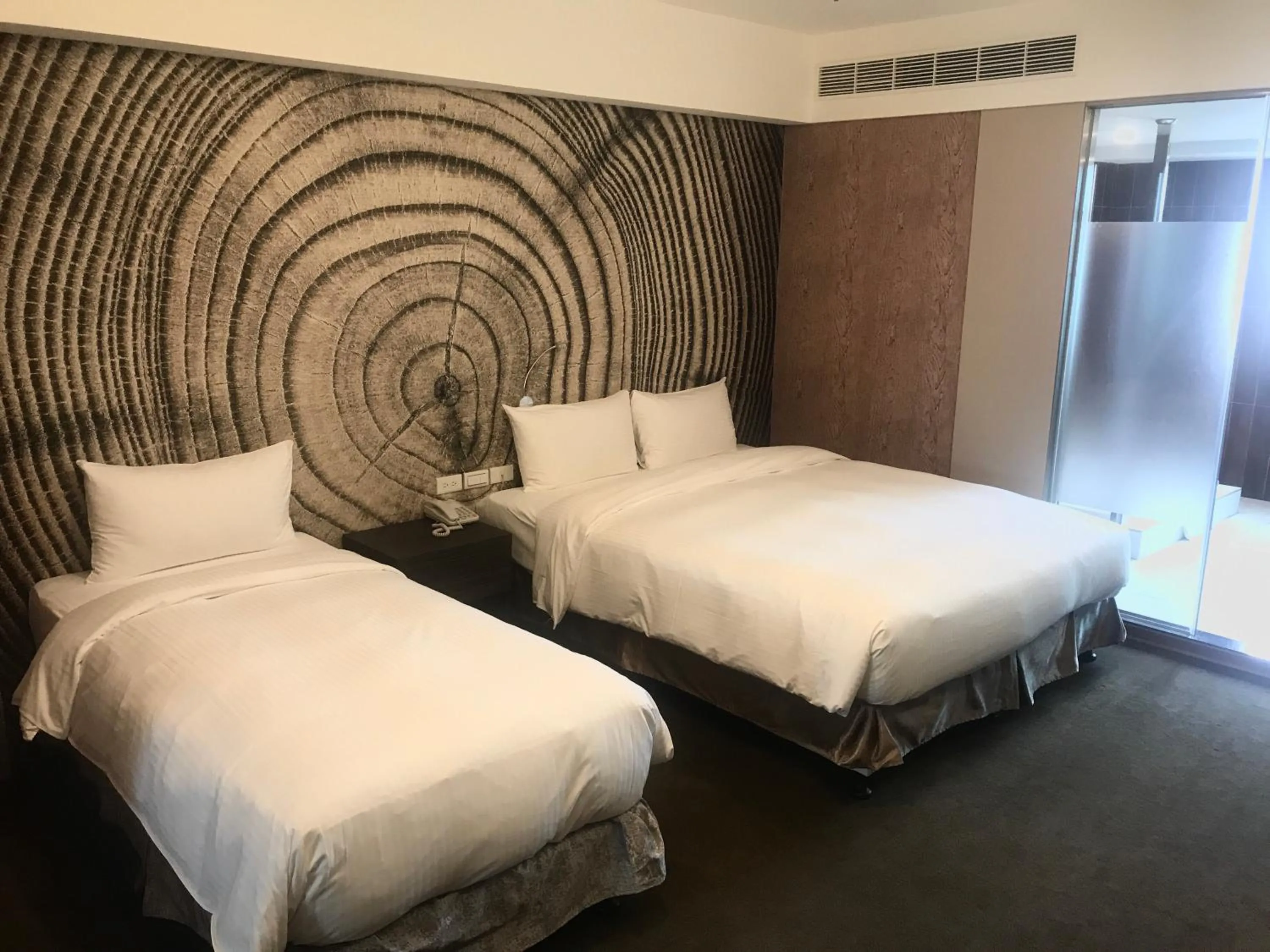 Photo of the whole room, Bed in Fairytale Yi Su Hotspring Hotel