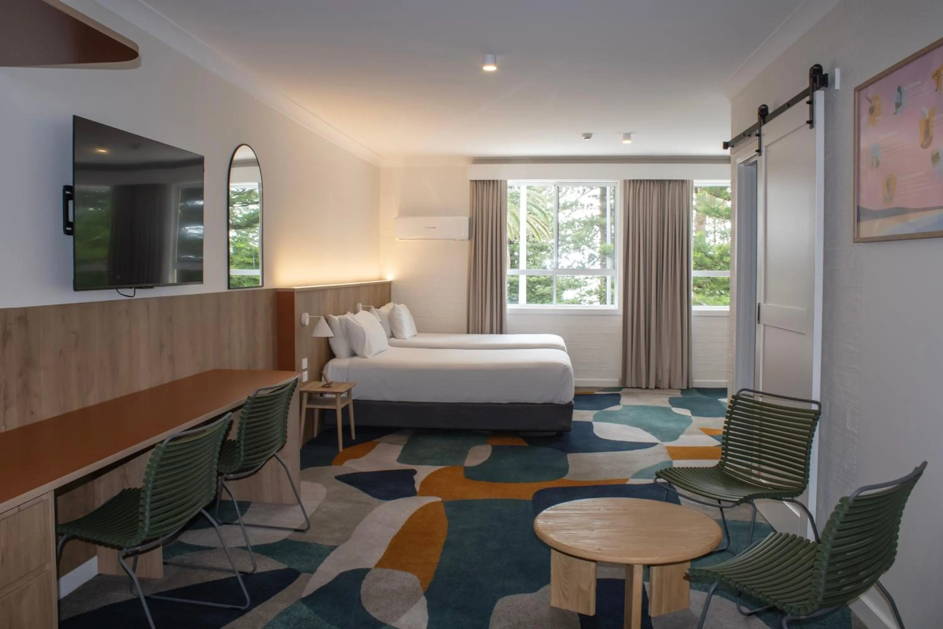 Bed in Seabreeze Beach Hotel