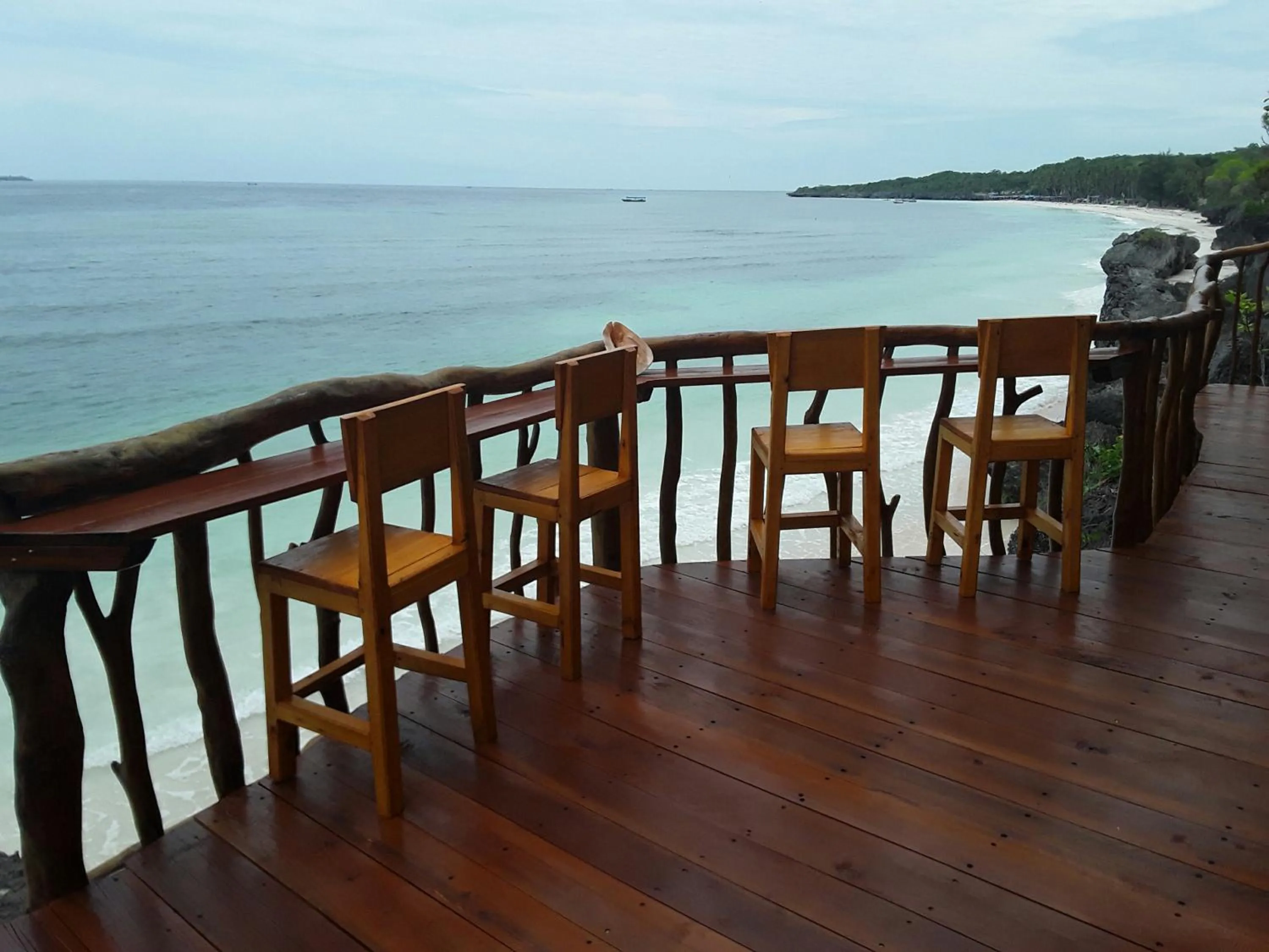 Nini's Beach Bungalows