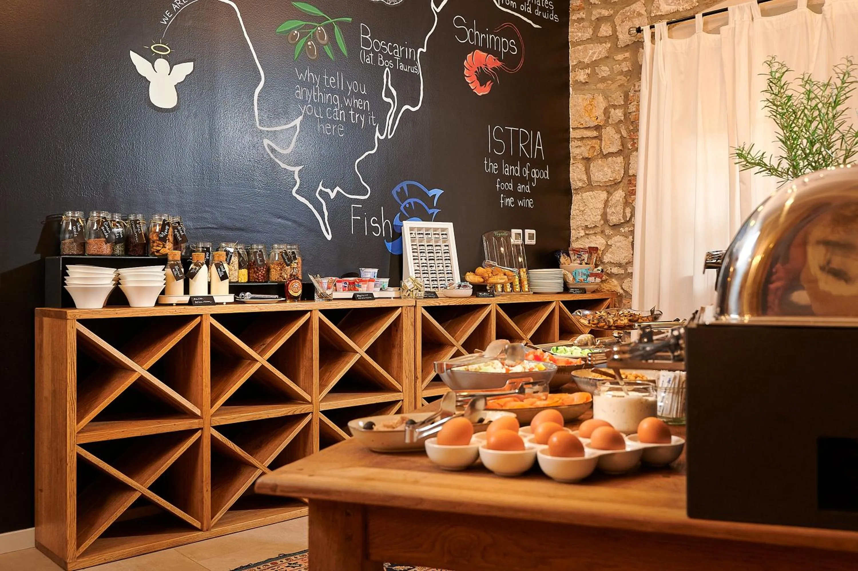 Food and drinks in Hotel Angelo d'Oro