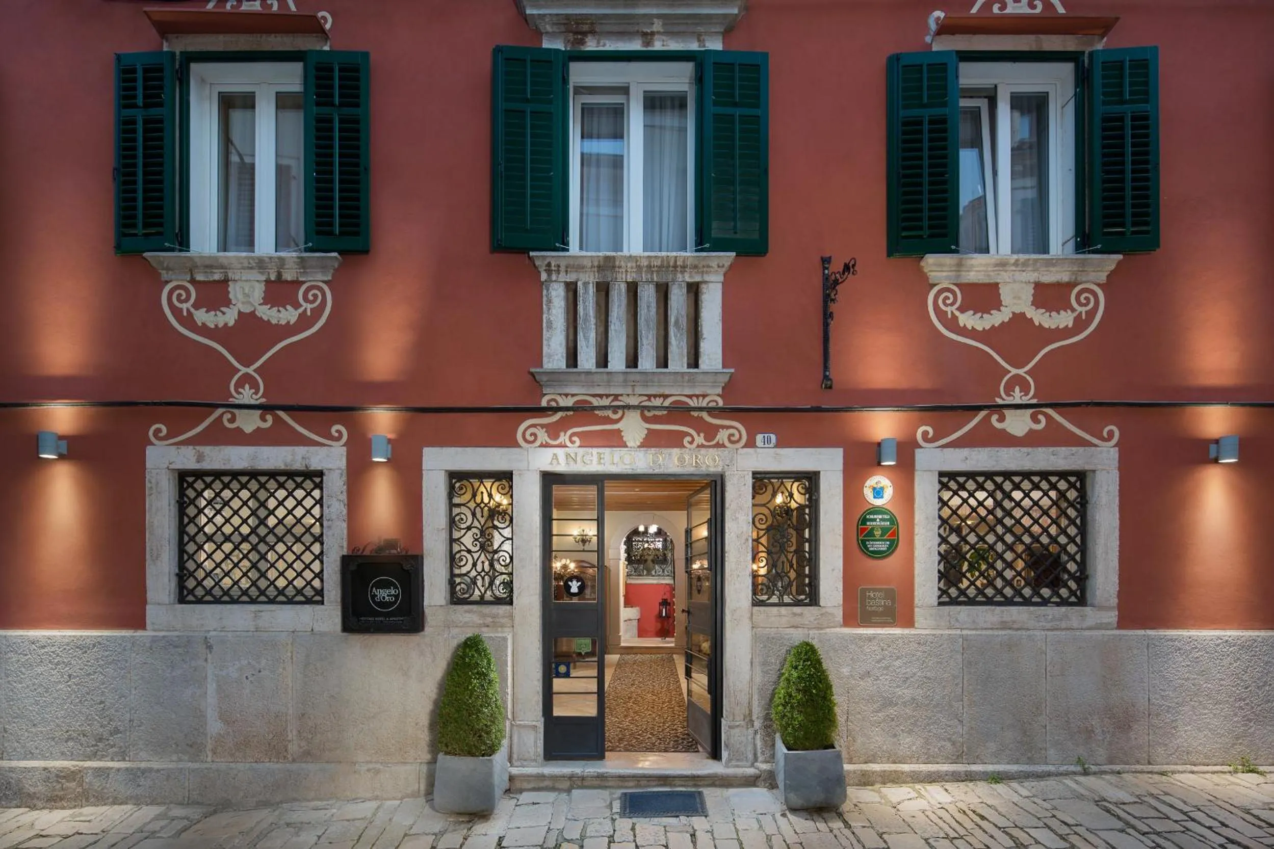 Property building in Hotel Angelo d'Oro