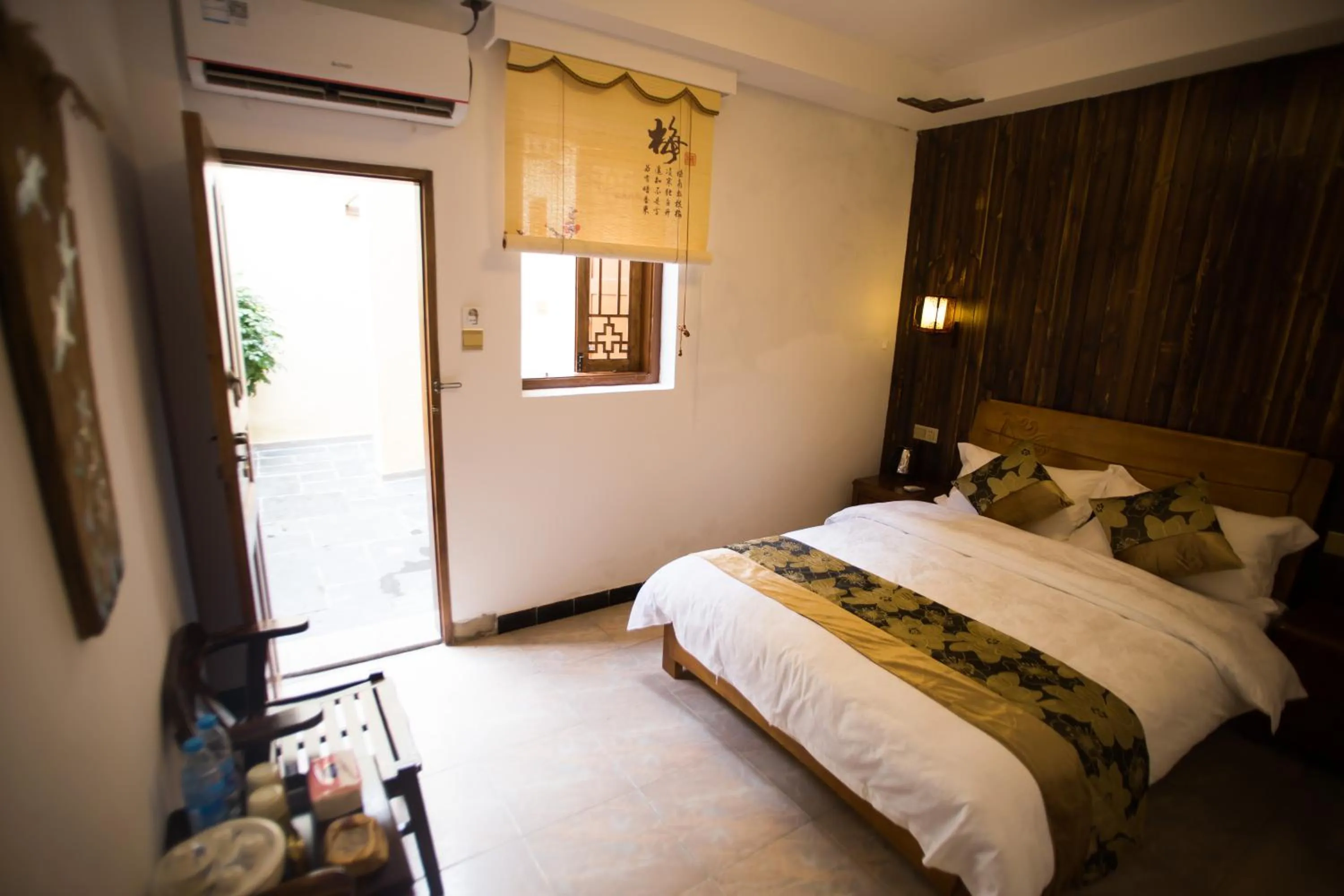 Photo of the whole room, Bed in Chaozhou Hello Inn