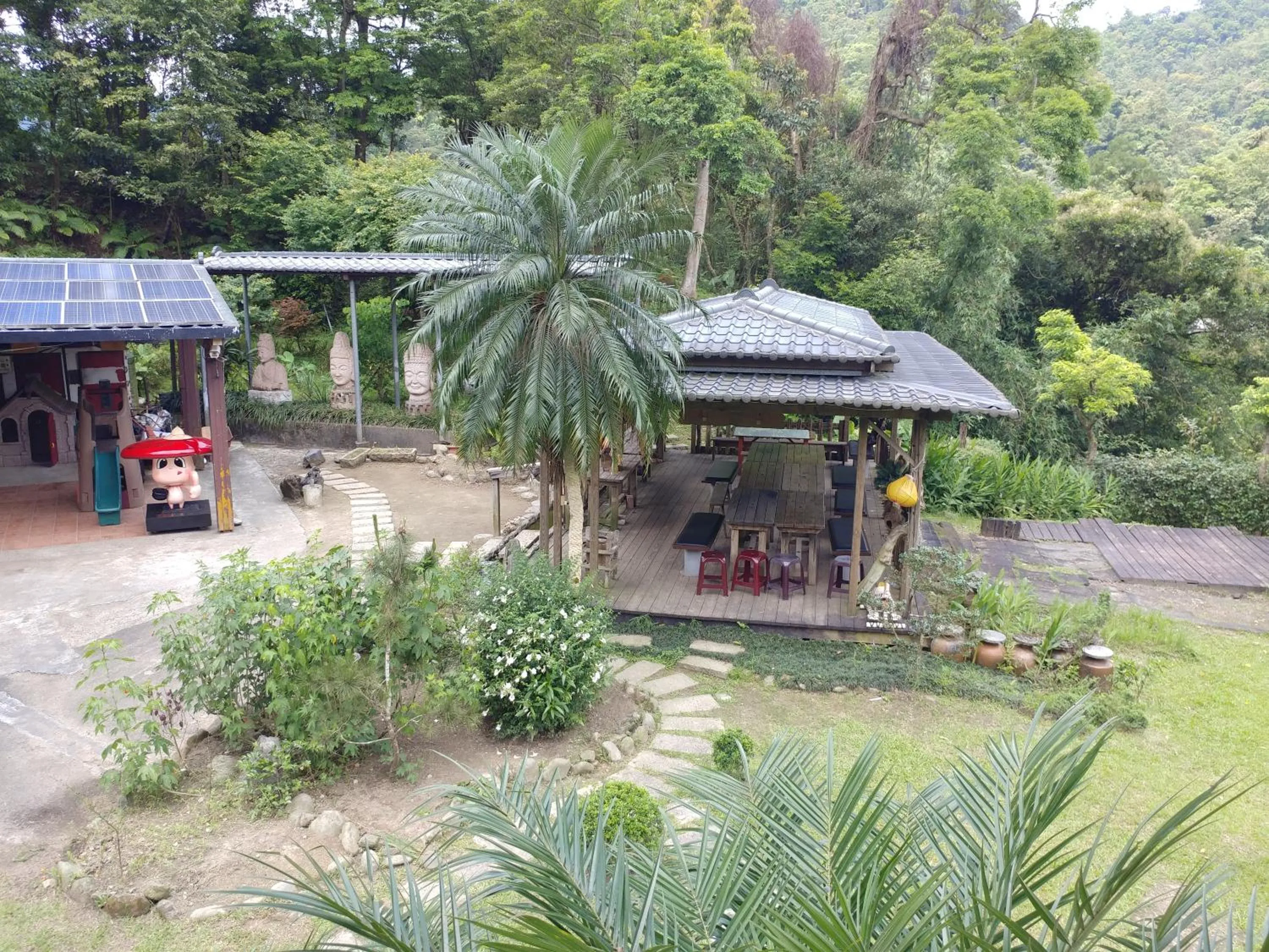 Lohas Gallery Long Stay Hostel