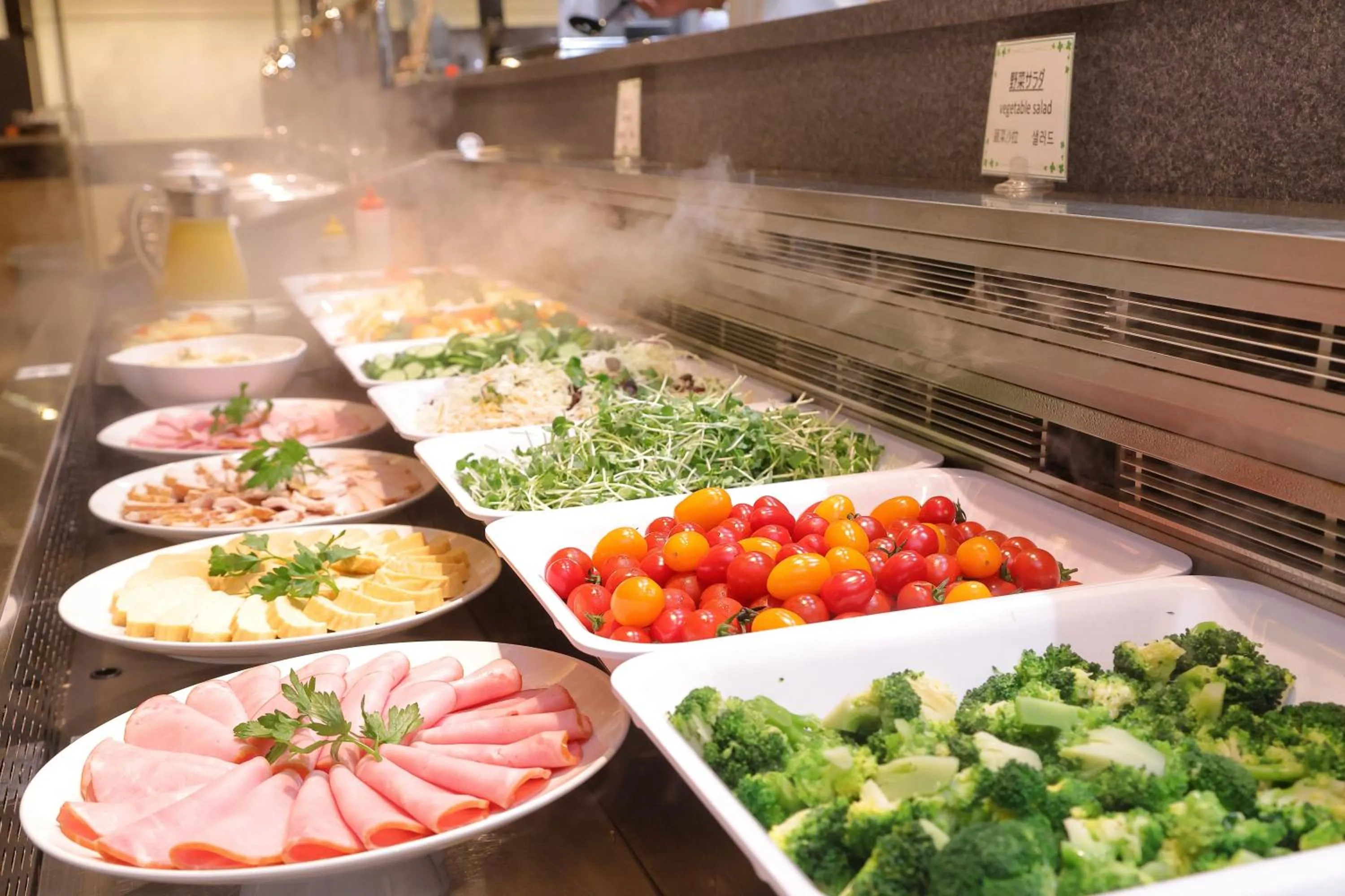 Restaurant/places to eat in Shinsaibashi Grand Hotel Osaka