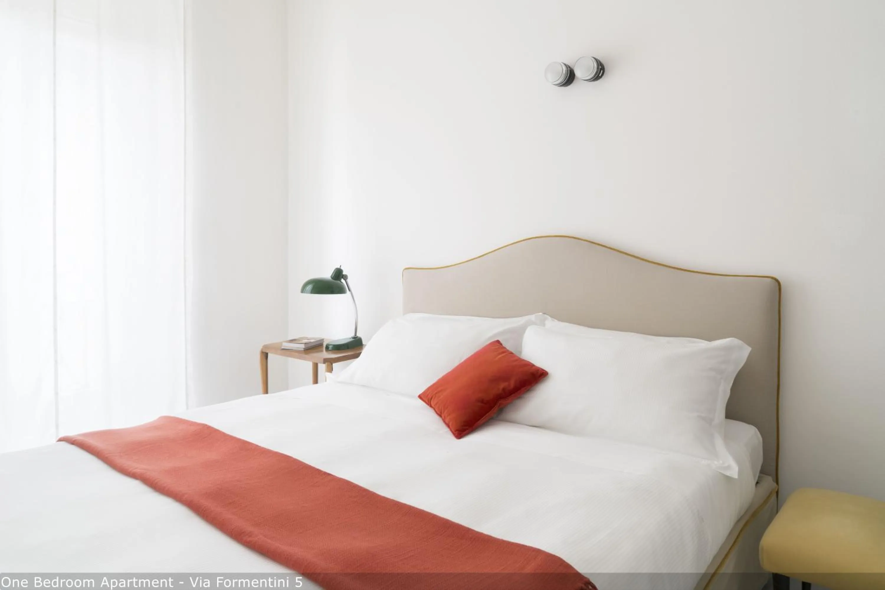 Bed in Brera Apartments