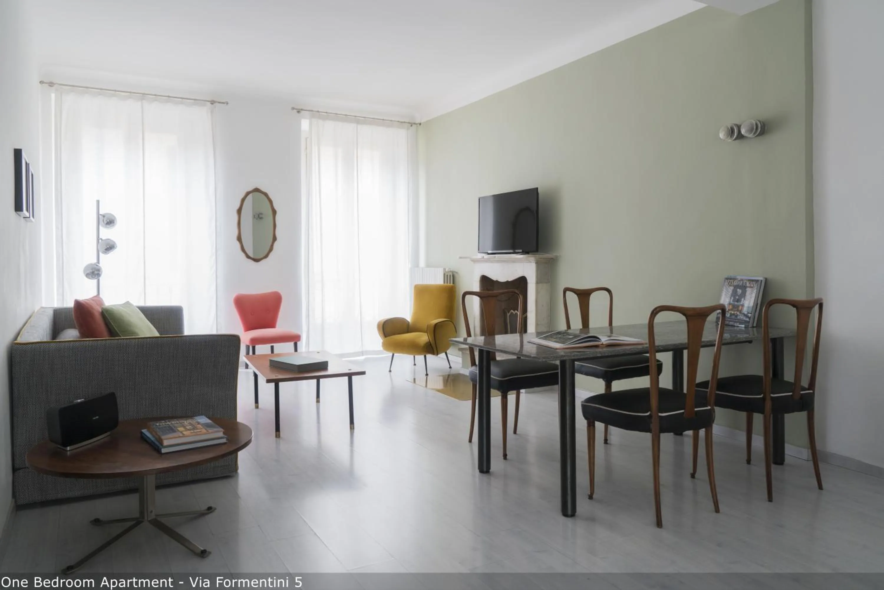 TV and multimedia in Brera Apartments