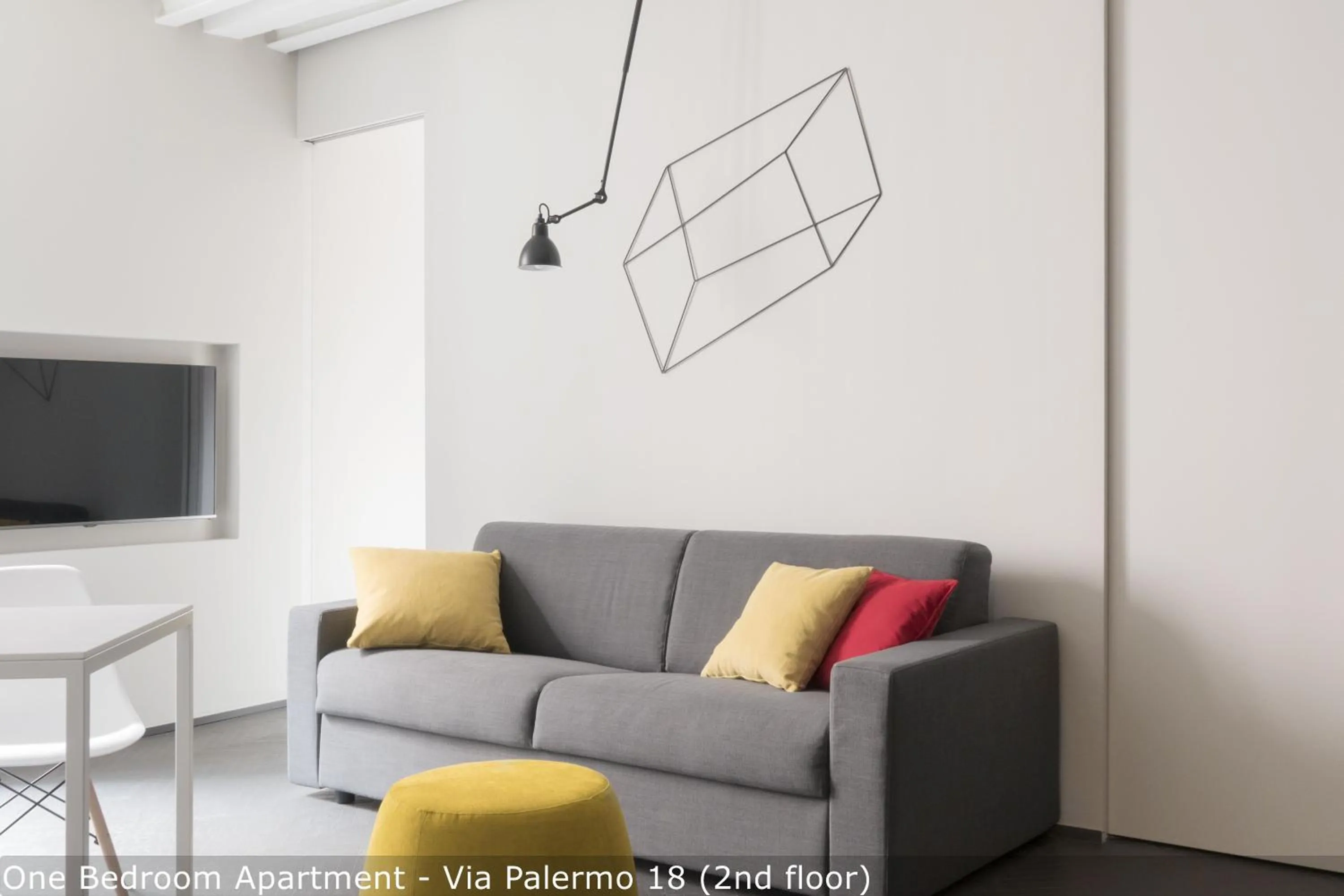 TV and multimedia in Brera Apartments