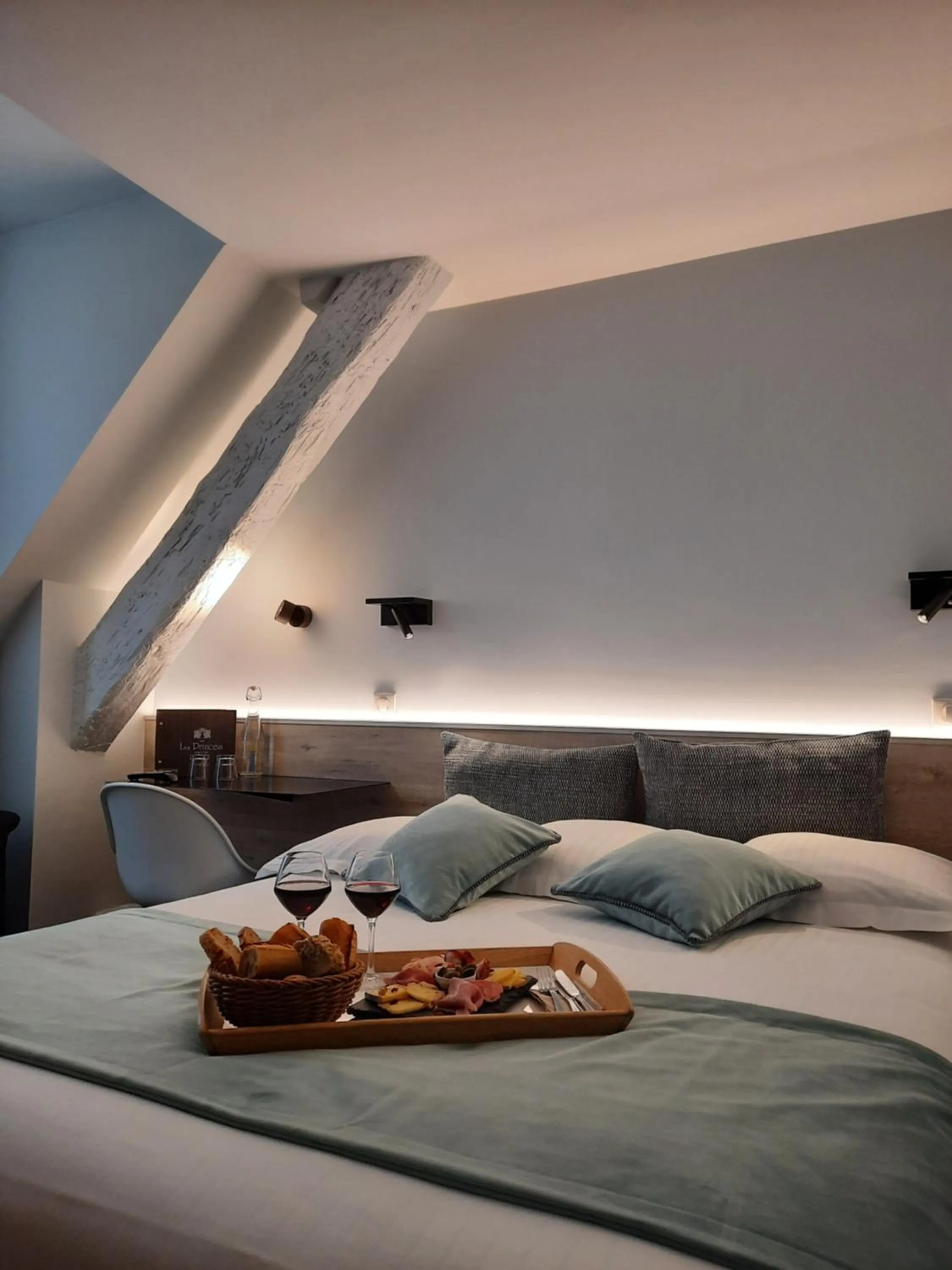 Meals, Bed in Hôtel des Princes, Chambéry Centre