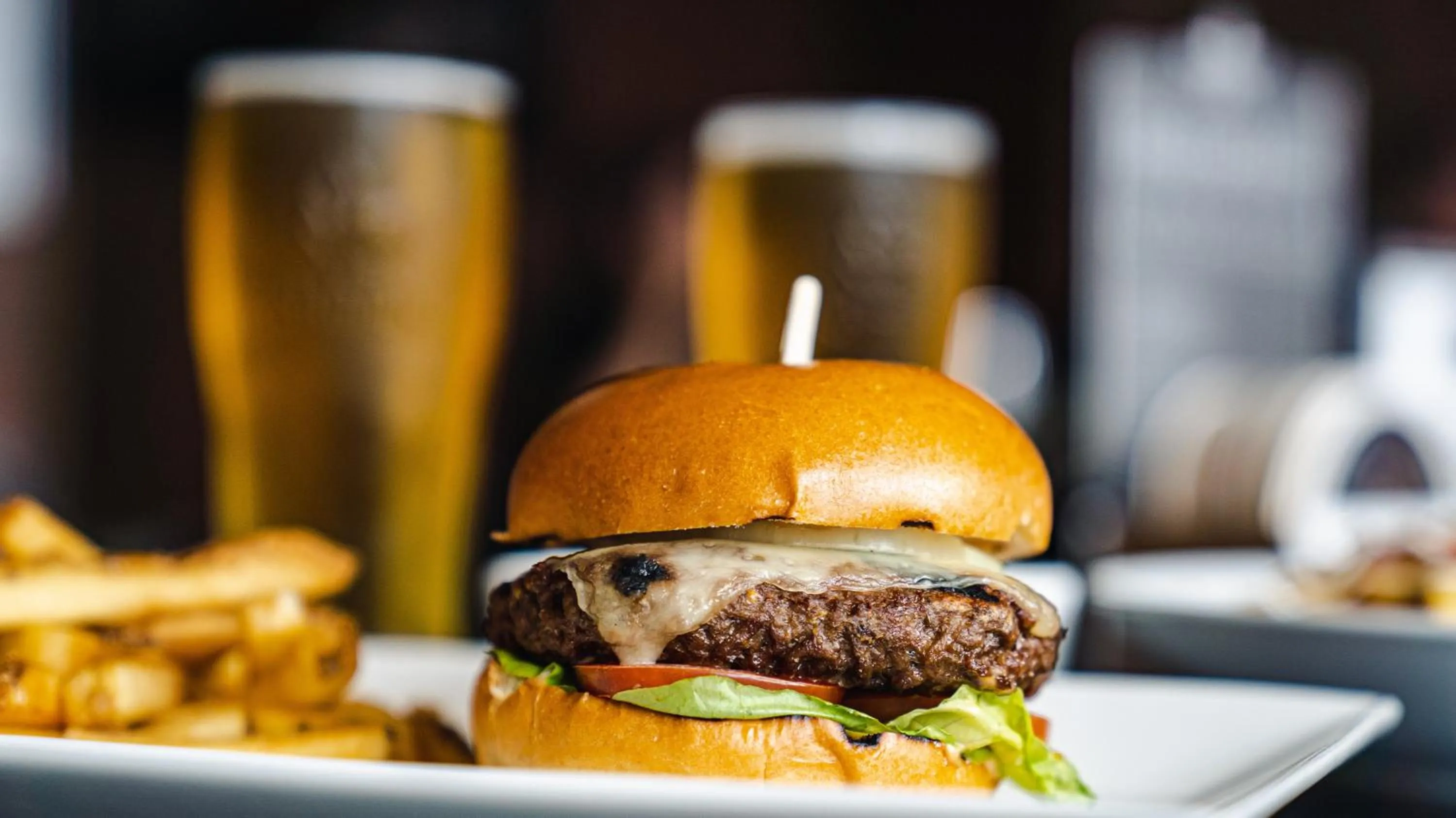 Restaurant/places to eat in Holiday Inn Hotel & Suites - Montreal Centre-ville Ouest by IHG