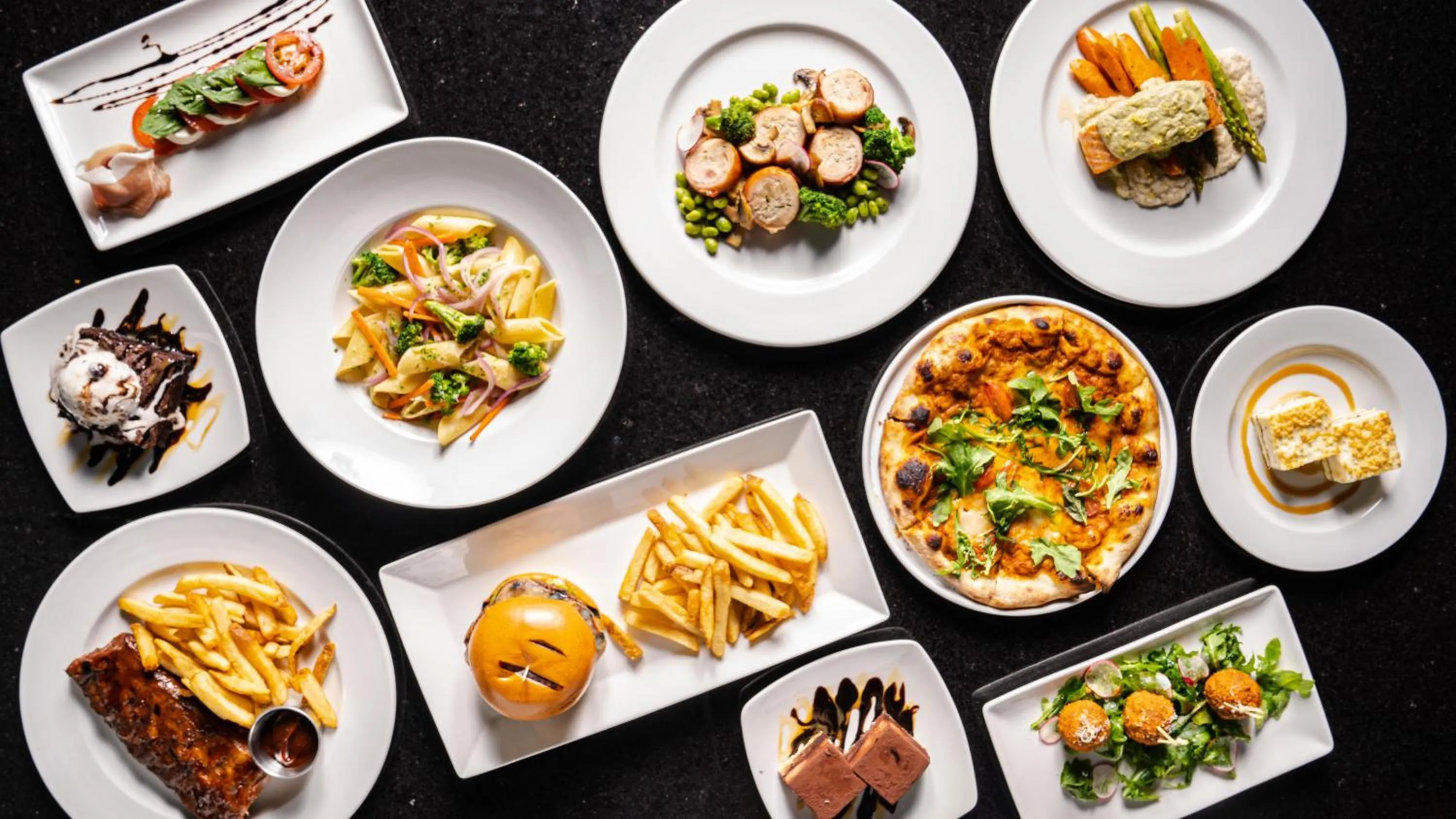 Restaurant/places to eat in Holiday Inn Hotel & Suites - Montreal Centre-ville Ouest by IHG