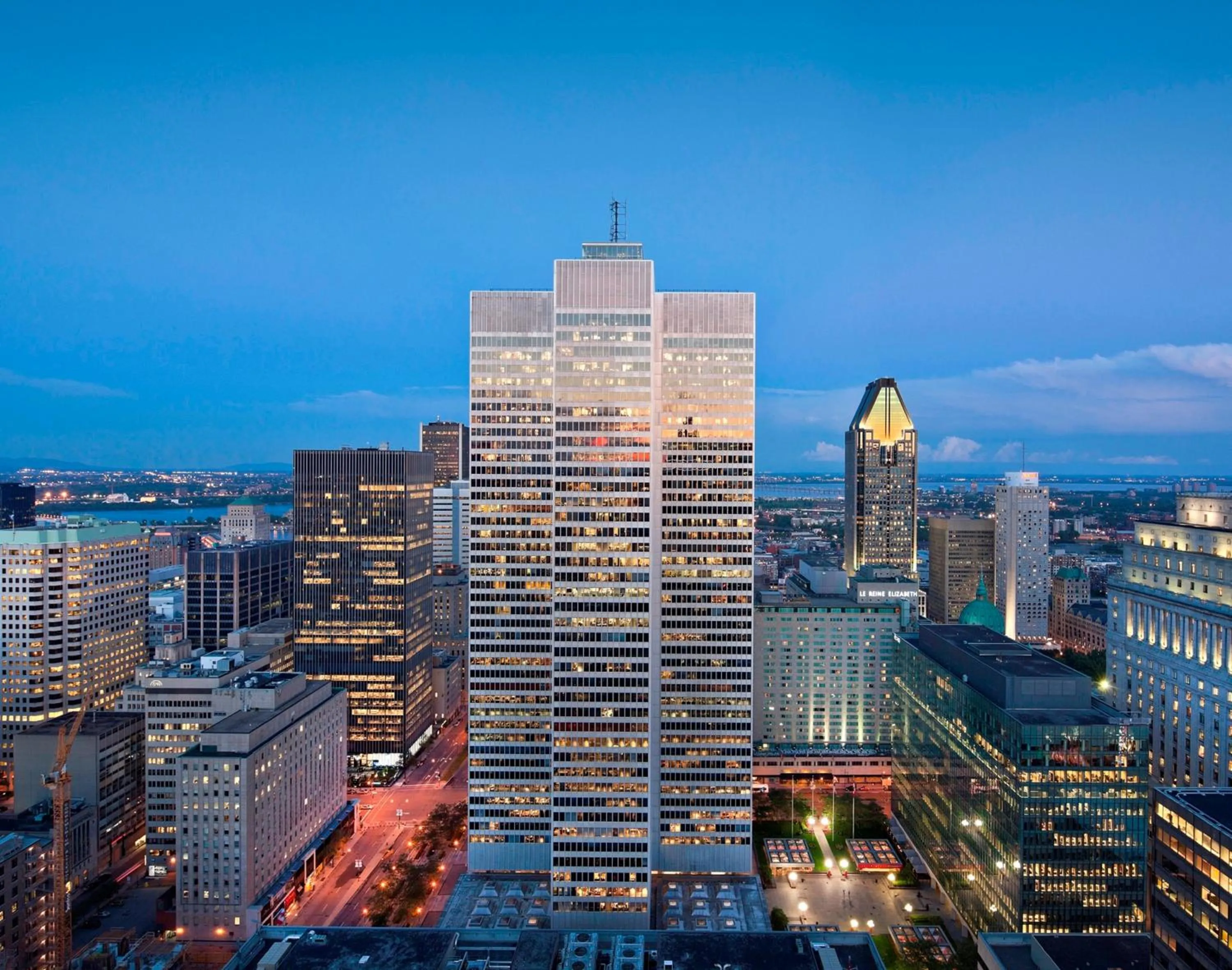 Nearby landmark in Holiday Inn Hotel & Suites - Montreal Centre-ville Ouest by IHG