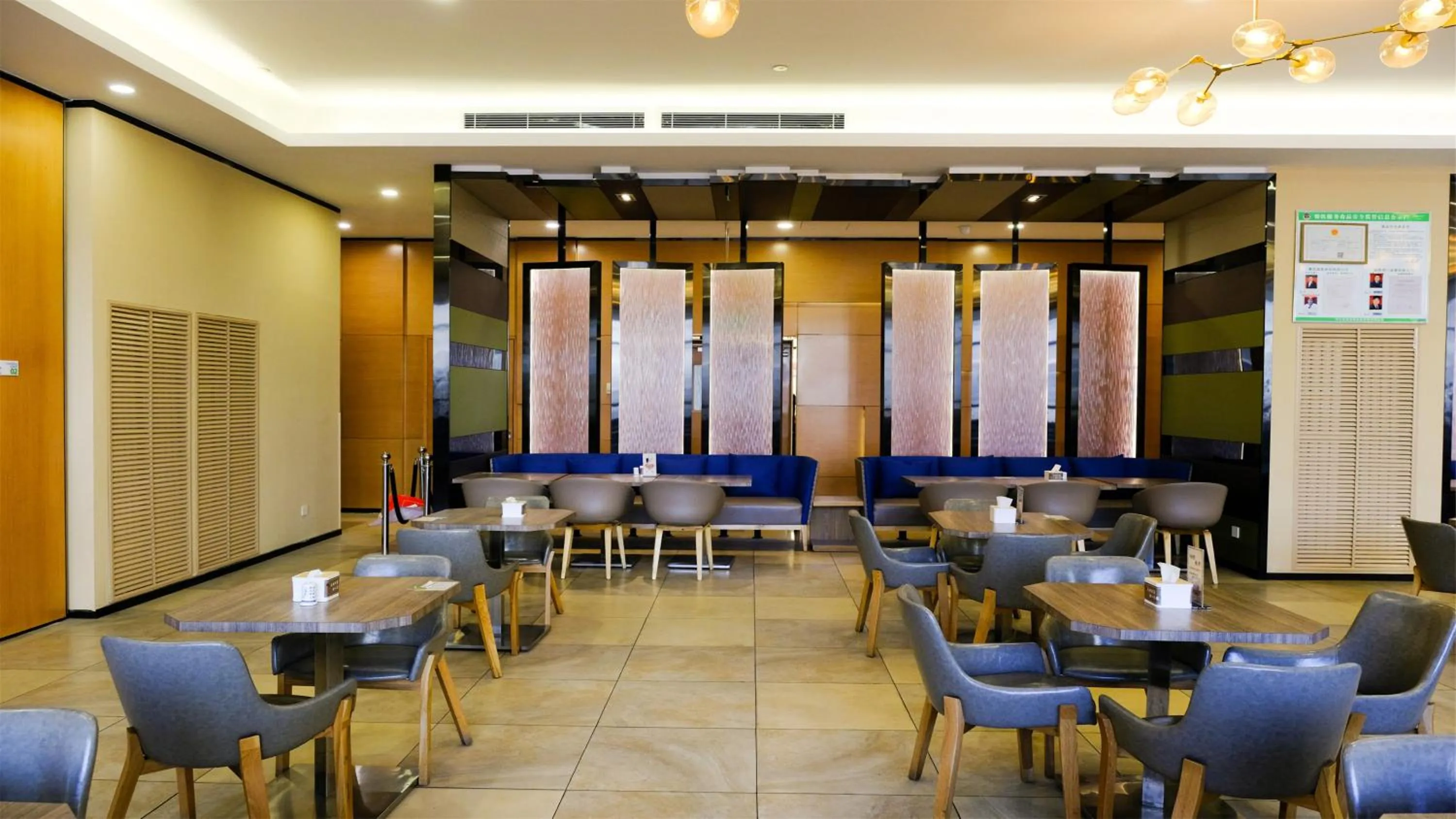 Breakfast, Restaurant/Places to Eat in Holiday Inn Express Zhangjiakou Park View, an IHG Hotel