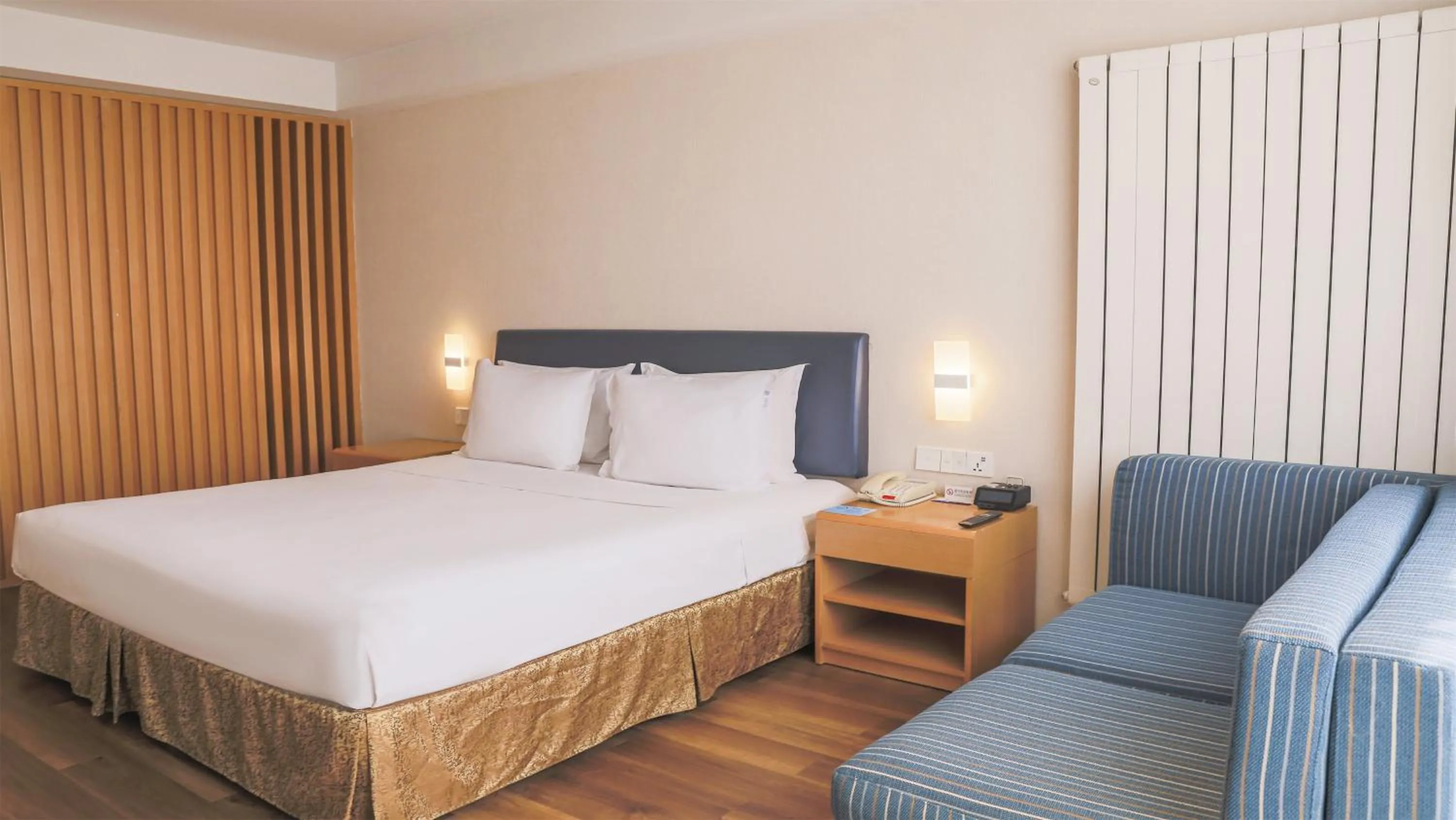 Photo of the whole room in Holiday Inn Express Zhangjiakou Park View, an IHG Hotel