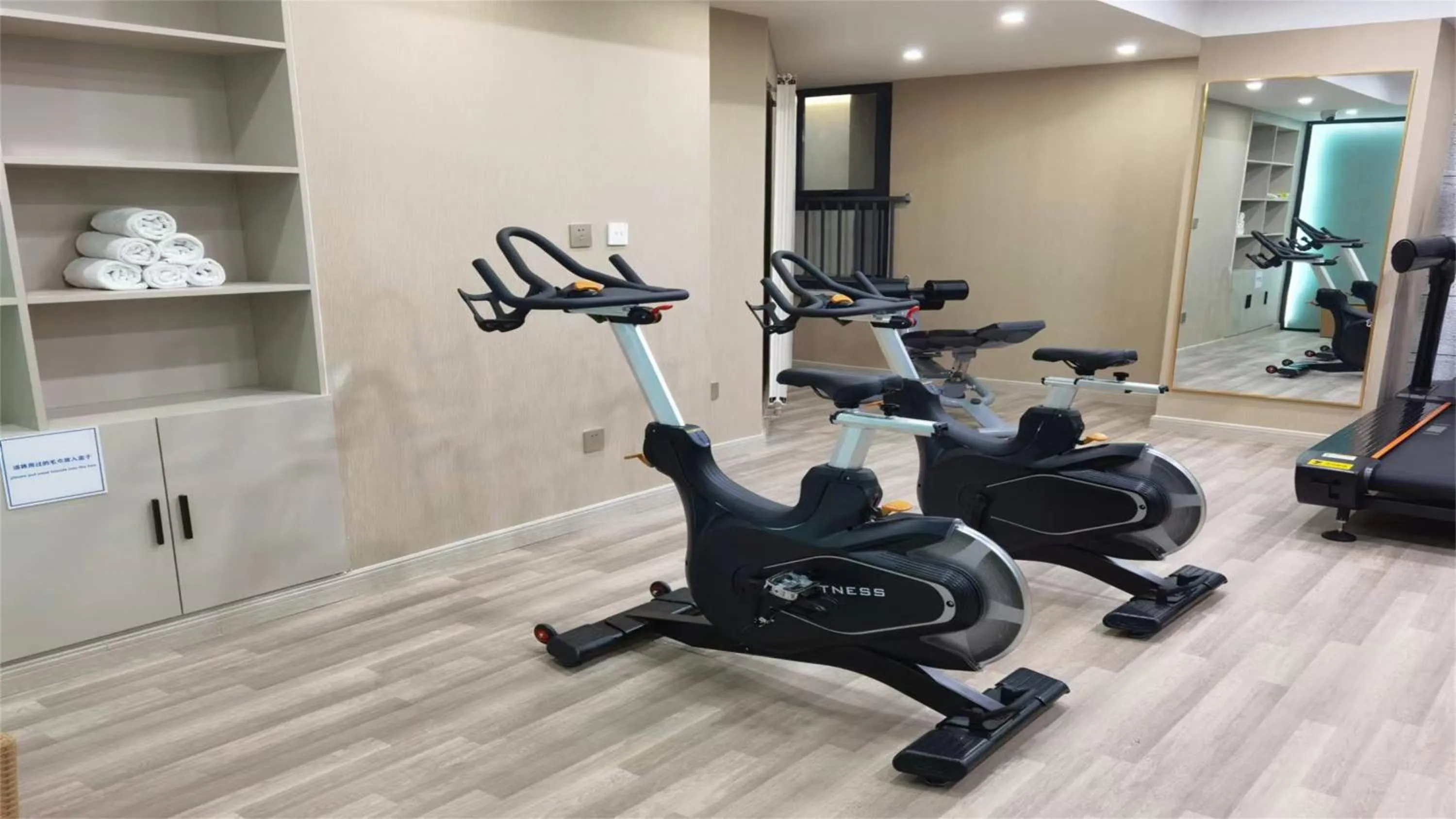 Spa and wellness centre/facilities, Fitness Center/Facilities in Holiday Inn Express Zhangjiakou Park View, an IHG Hotel