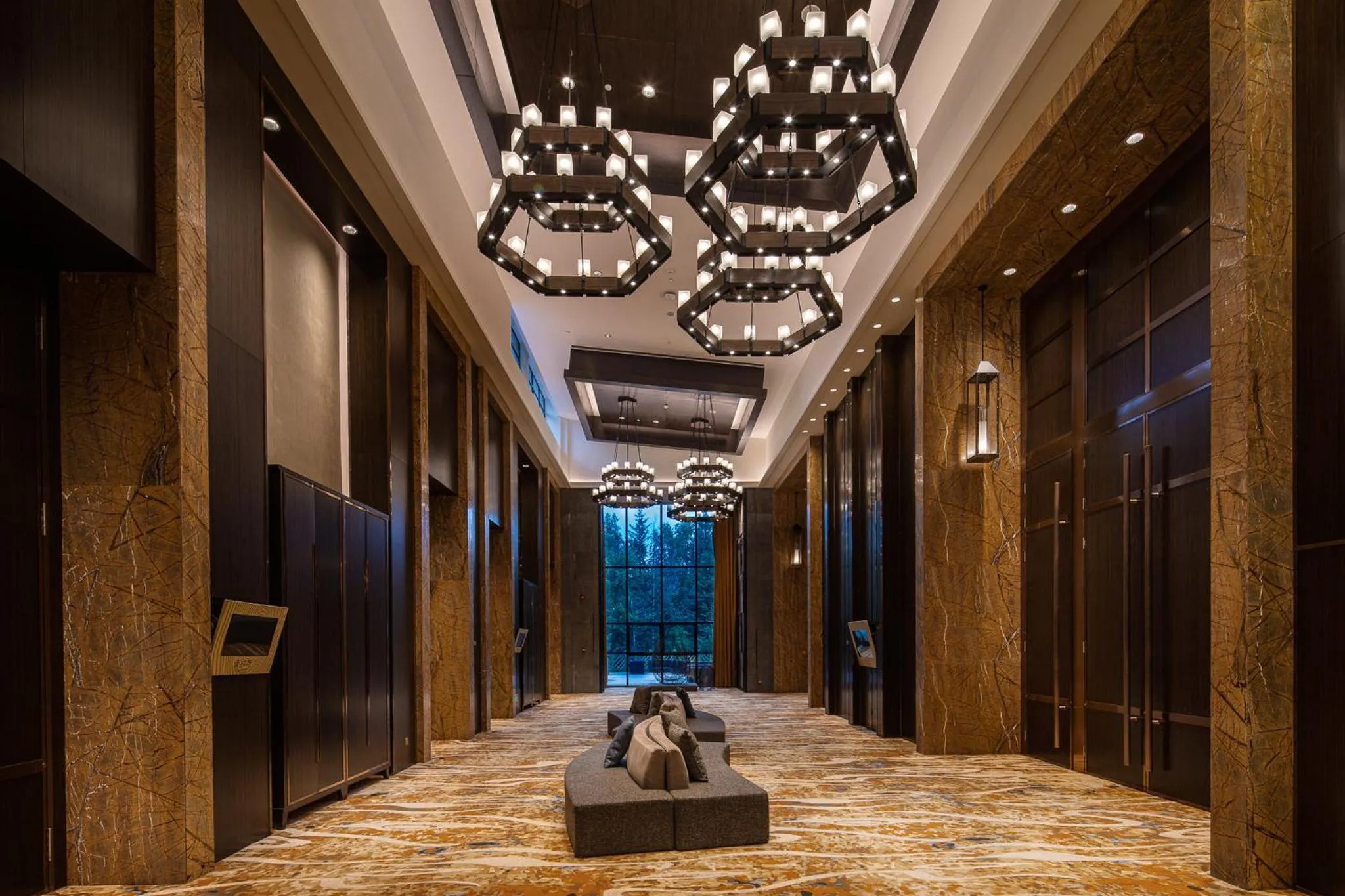 Meeting/conference room in Crowne Plaza Resort Changbaishan Hot Spring by IHG